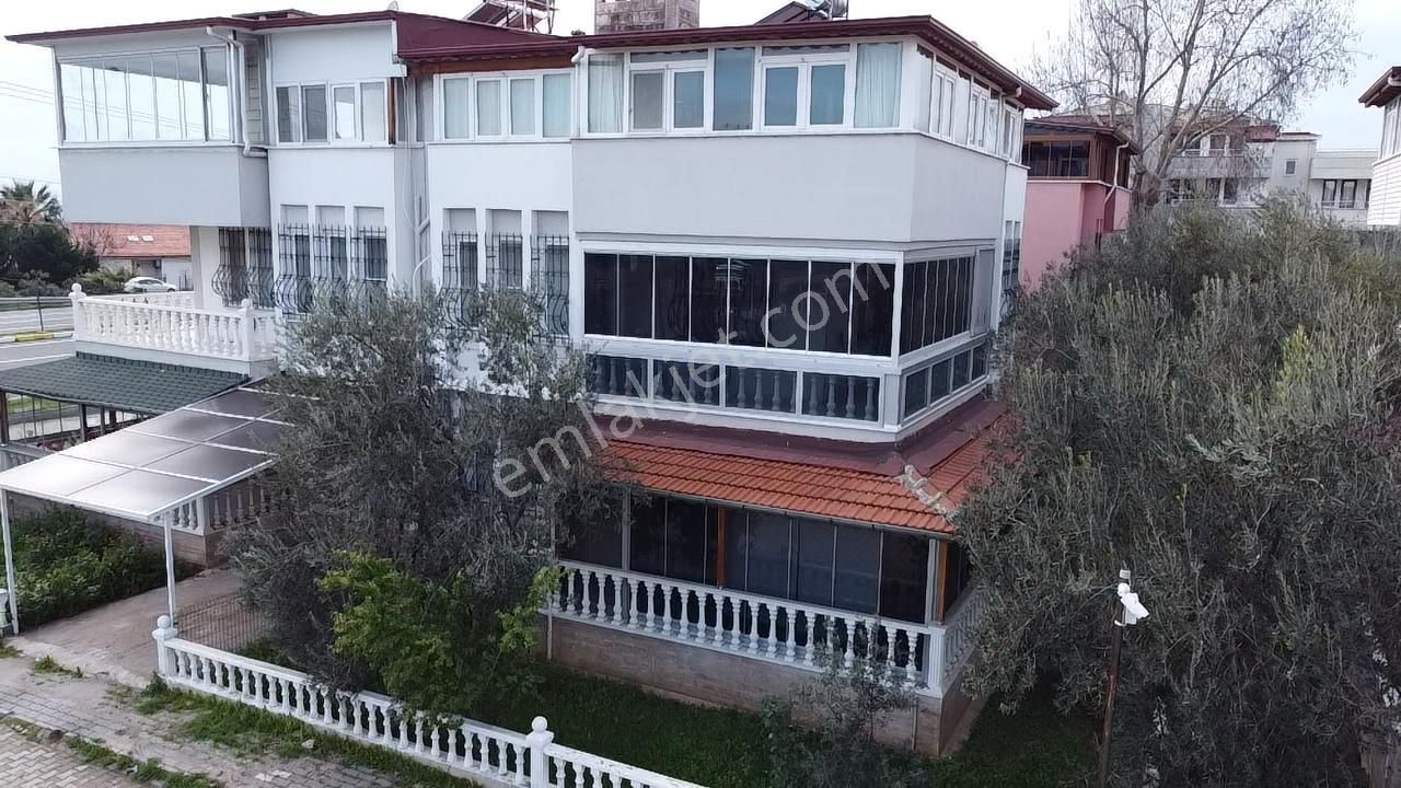 İlkbahar Dan Altınoluk Merkez De Denize Çok Yakın Teraslı Bahçeli Villa - Görsel 13
