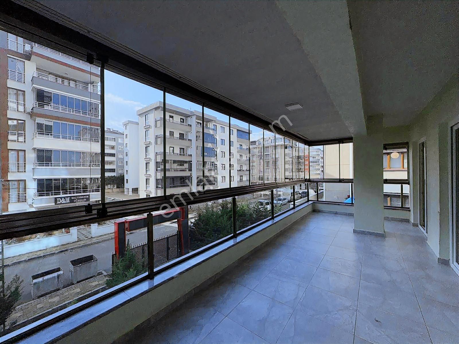 Millet Mah. Marmara Park'ta 3+1 Arakat Cambalkonlu - Görsel 6