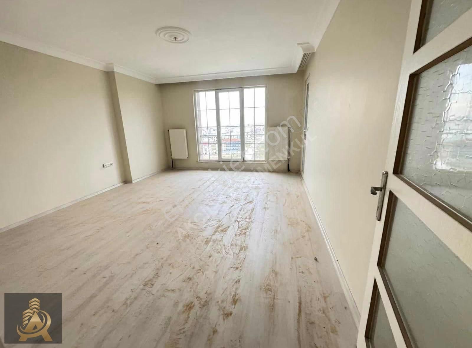 Akçil'den \ Satılık 3+1 Daire Ön Cephe Kombili Cam Balkonlu - Görsel 15