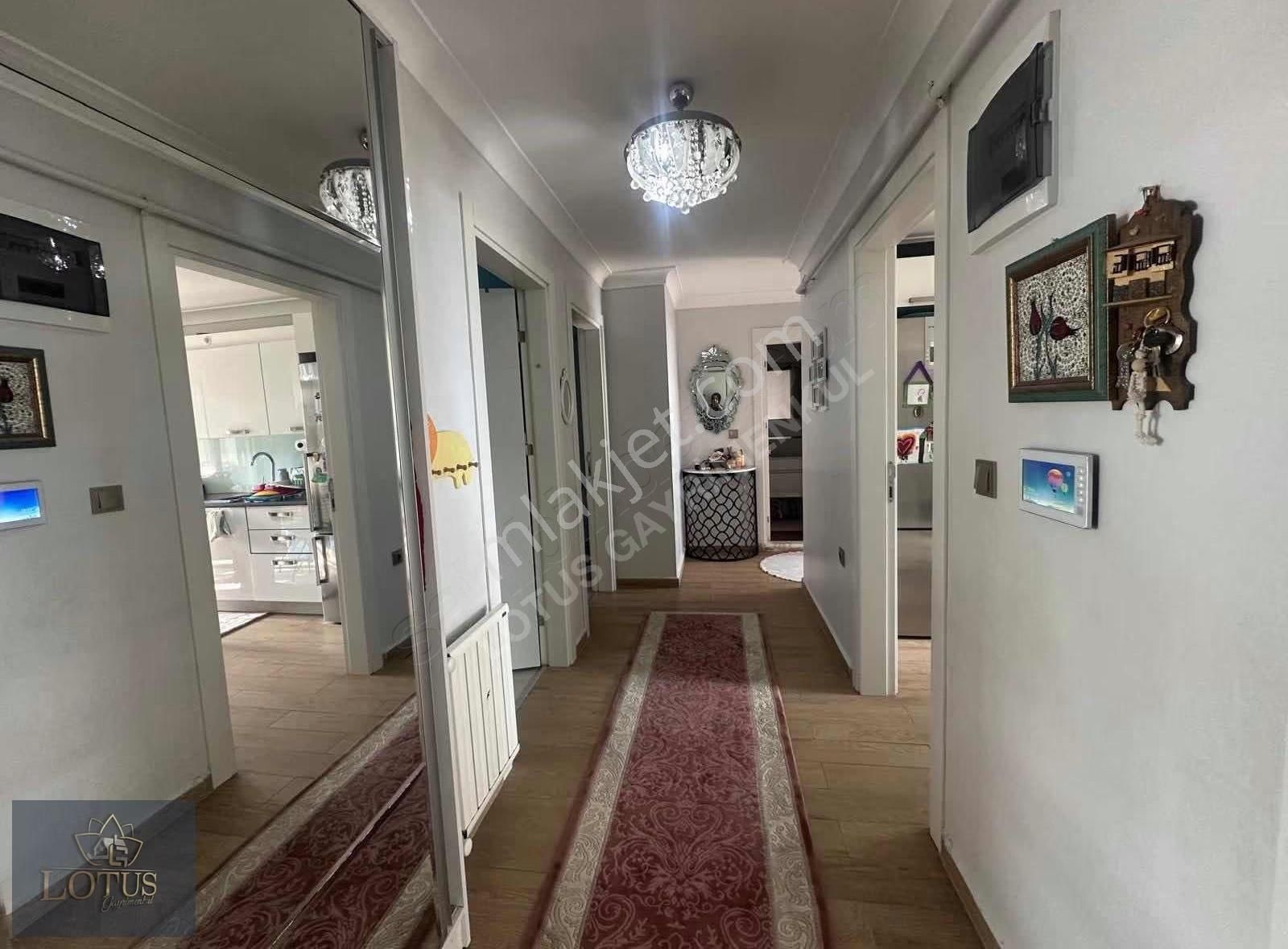 Bağçeşmede Arakat 3+1 165m2 Deniz Şehir Manzaralı Sitede Satılık - Görsel 31
