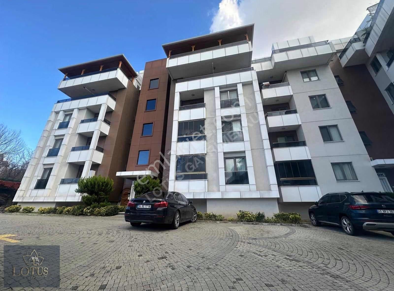 Bağçeşmede Arakat 3+1 165m2 Deniz Şehir Manzaralı Sitede Satılık - Görsel 19