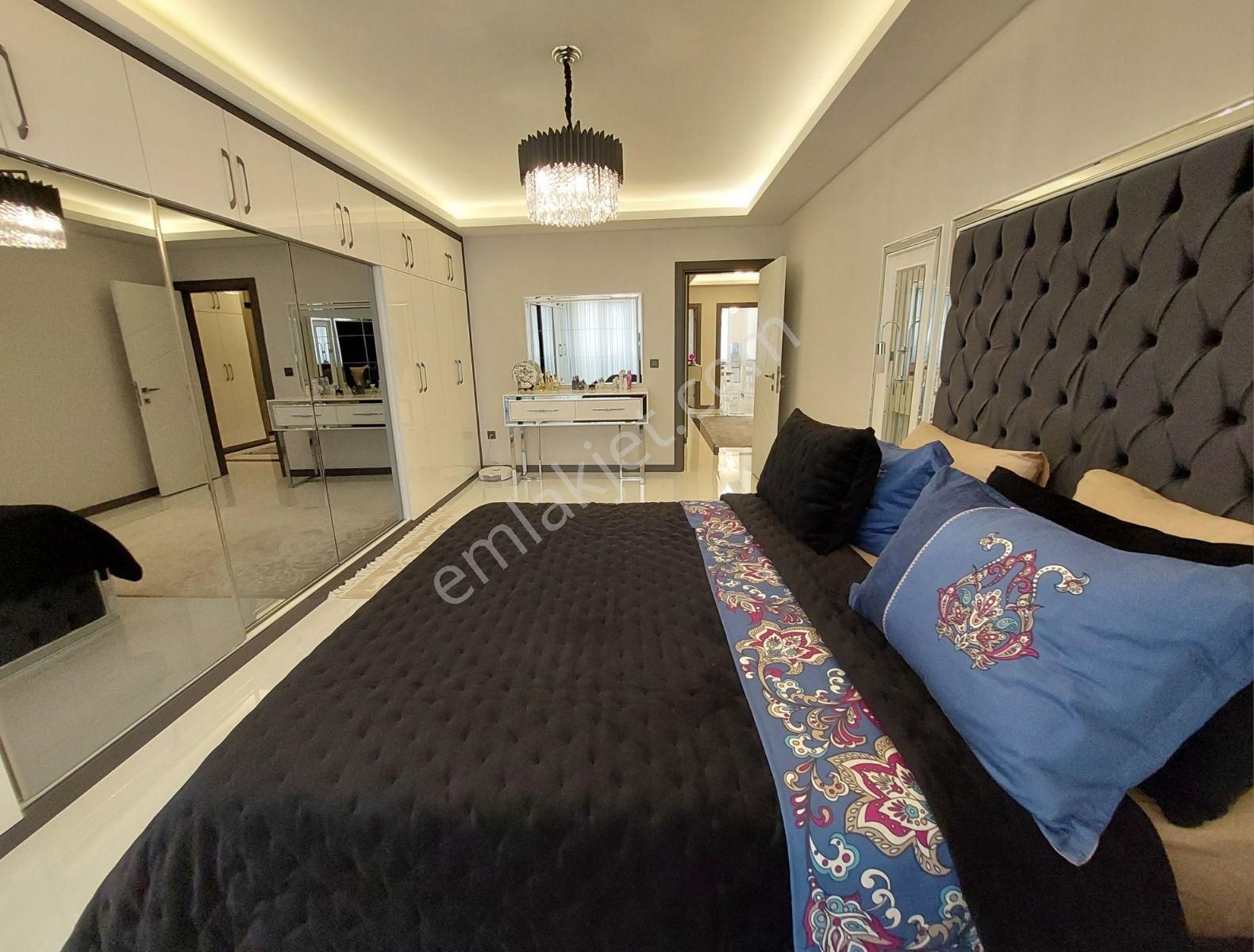 Beşevlerde Full Eşyalı Ultra Lüks 5+2 Daire - Görsel 13