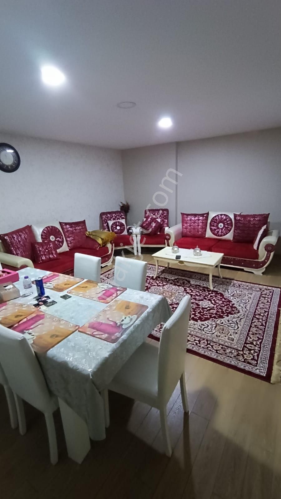 Bosna Hersek Mh Bakyapı Sitesinde 3+1 Satılık Geniş Daire