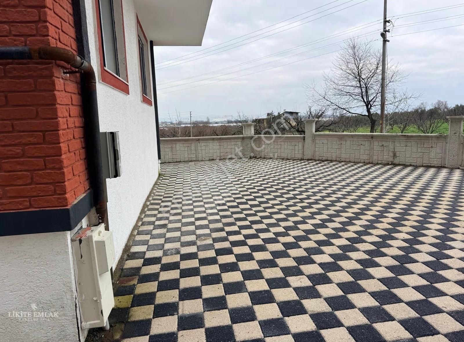 Likite Emlak'tan Cumhuriyetde Kiralık 2+1 Yeni Daire - Görsel 2