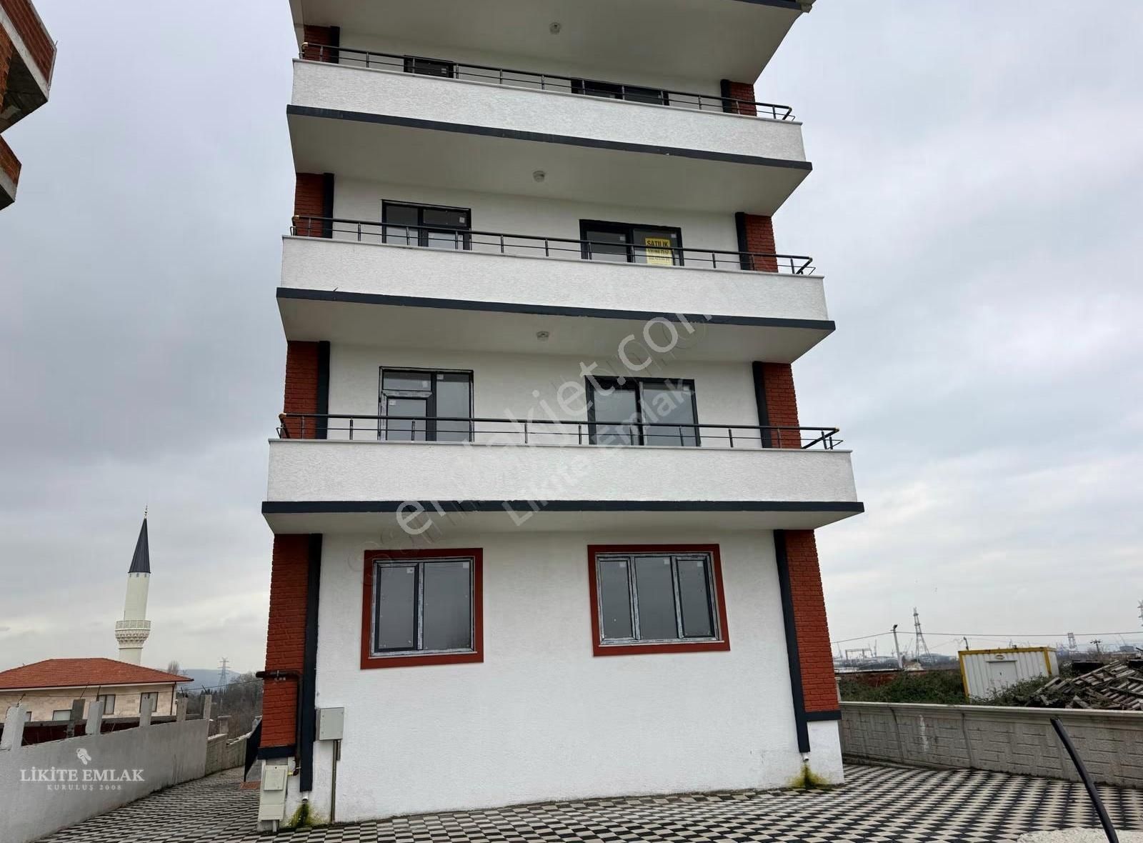 Likite Emlak'tan Cumhuriyetde Kiralık 2+1 Yeni Daire - Görsel 7