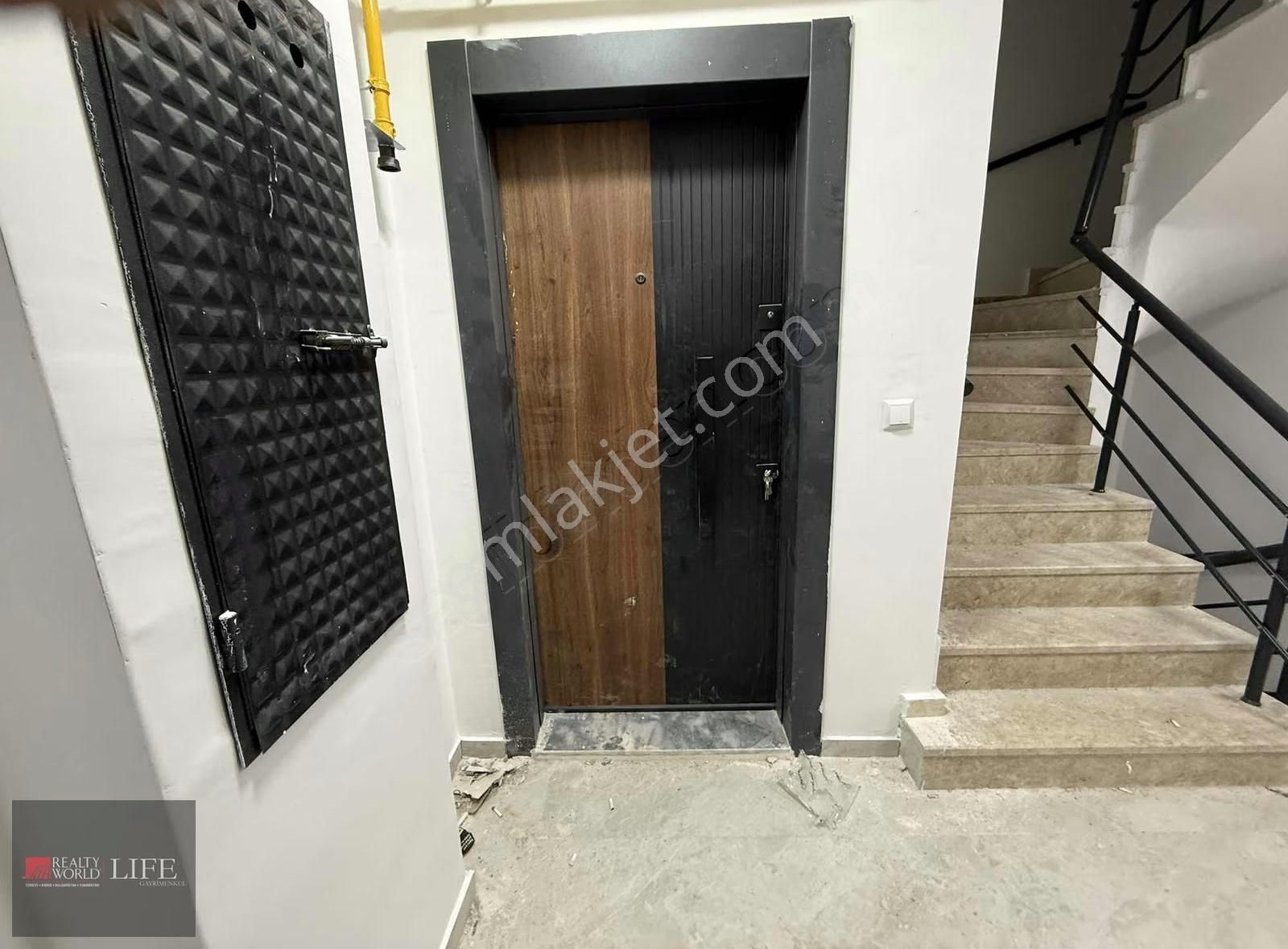 Rw Lıfe // Emek Mh. Ertaş Tramvayda 65m2 1+1 Satılık Daire - Görsel 2