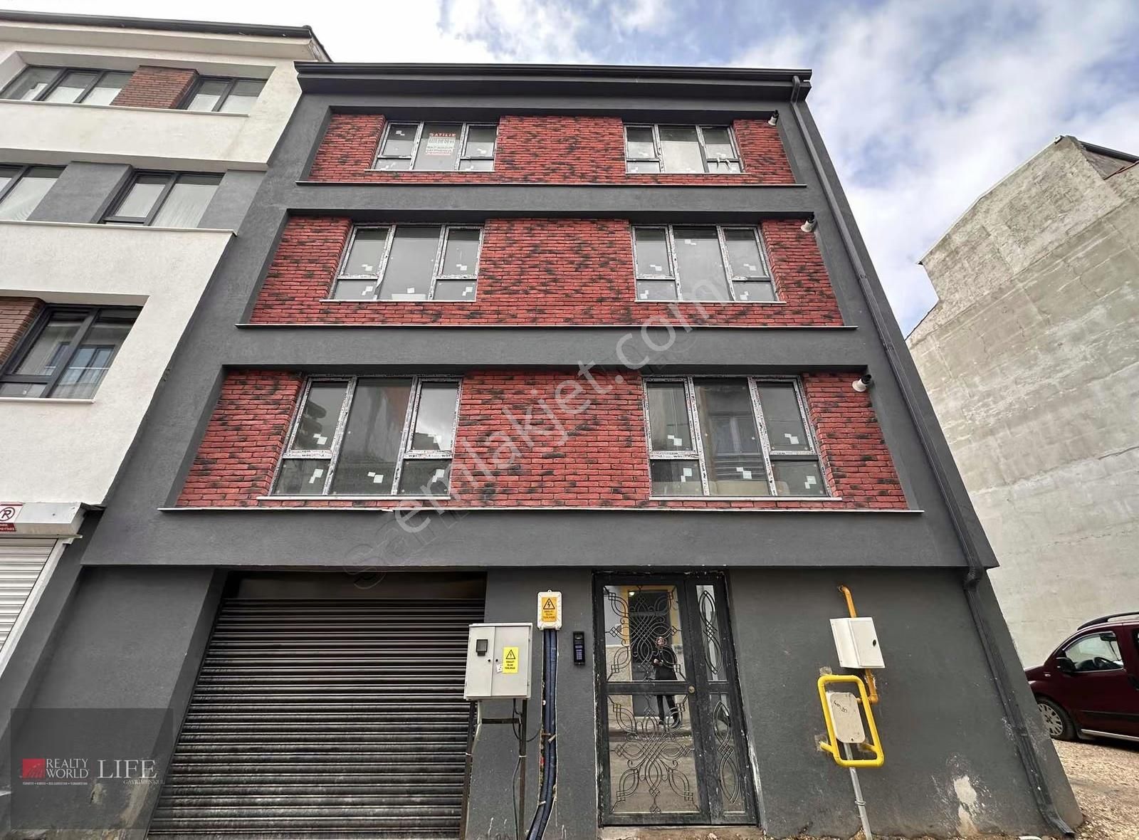 Rw Lıfe // Şirintepe Mahallesi Anadolu Üniversine 15 Dk 1+1