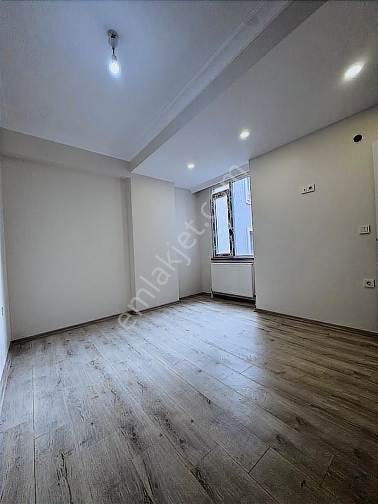 Yeşilova'da E-5'e 2 Dakika! Köşe Konum, Kapalı Otoparklı Sıfır 2 - Görsel 8