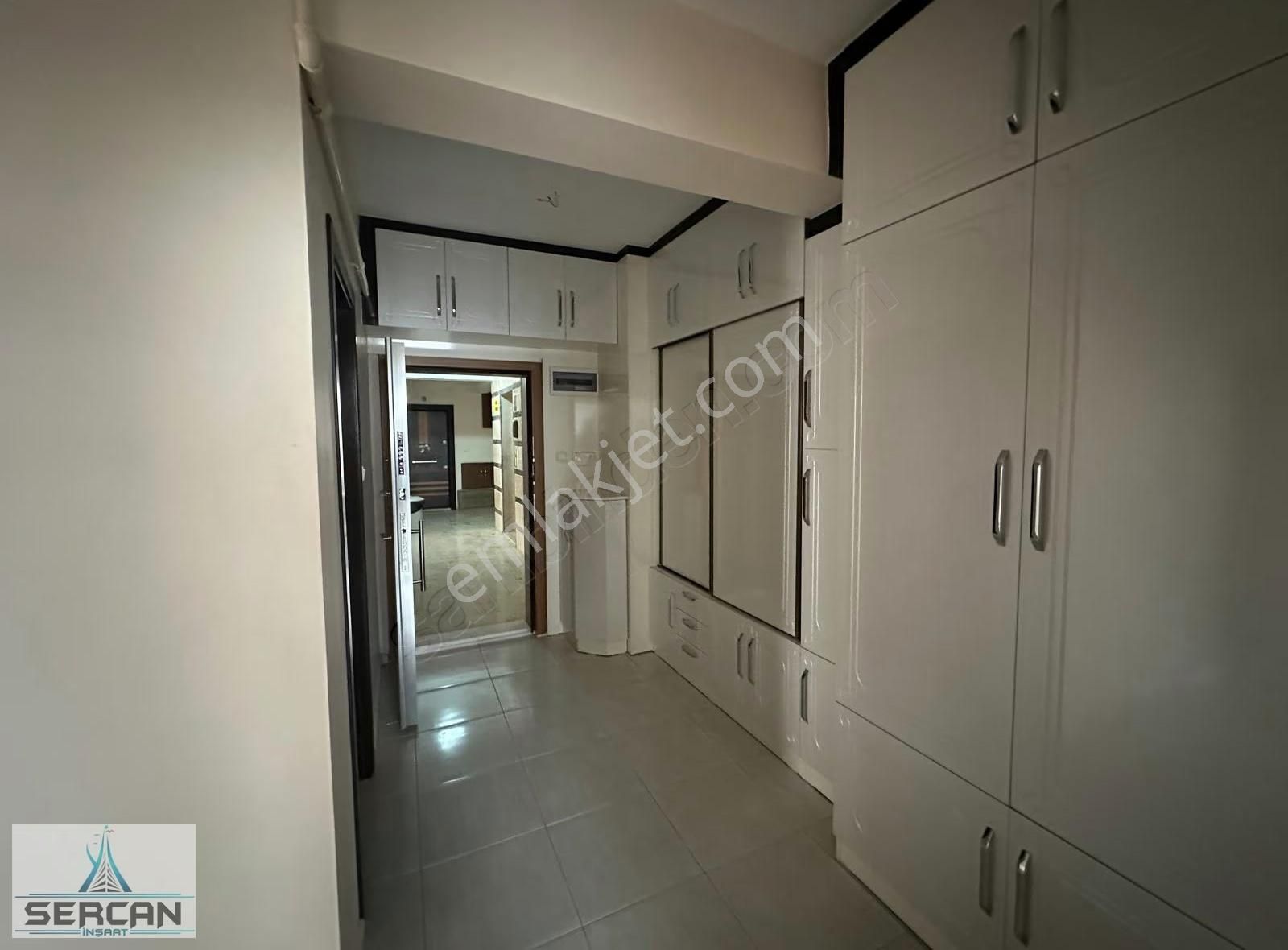 Akabe Siteleri Panjurlu Cambalkonlu 2+1 Bakımlı Daire - Görsel 13