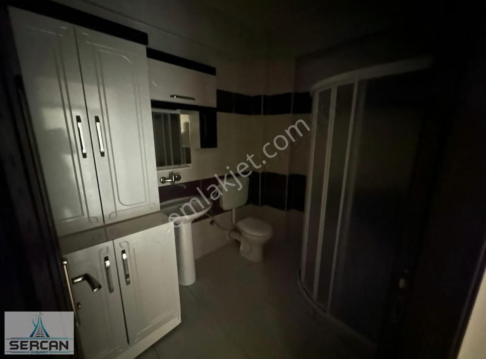 Akabe Siteleri Panjurlu Cambalkonlu 2+1 Bakımlı Daire - Görsel 2