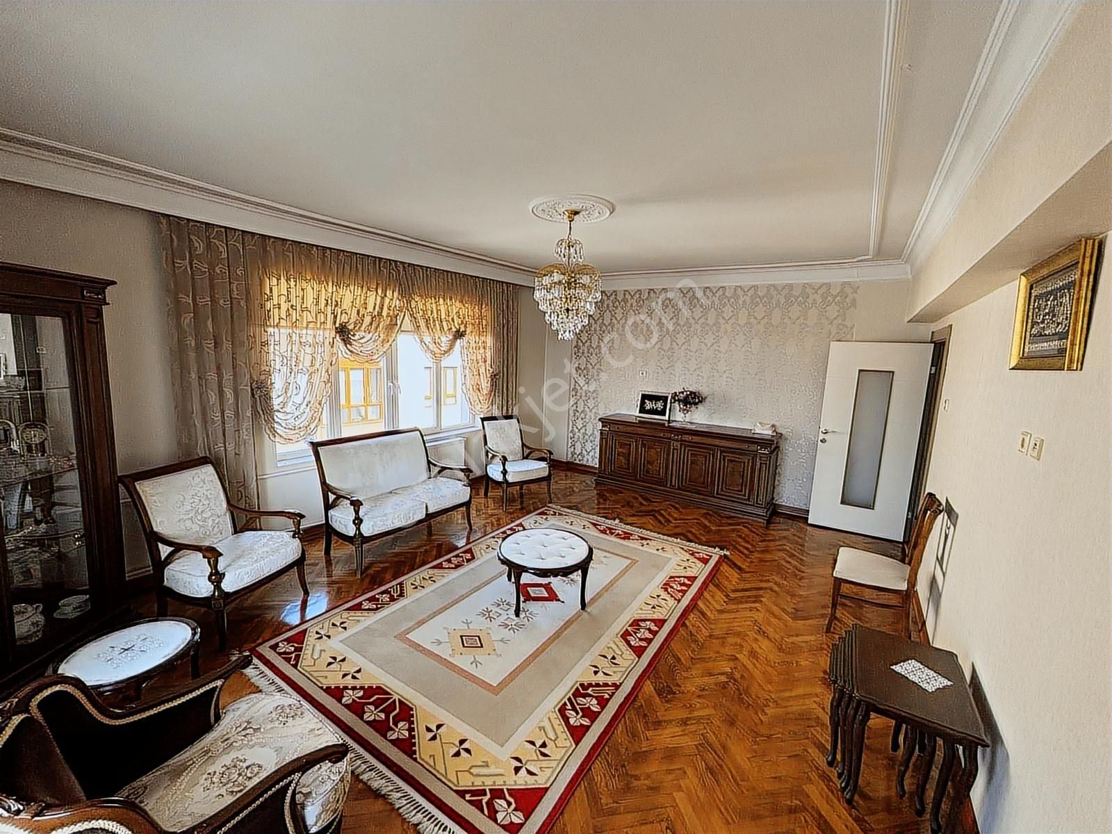 Sahabiye Mahallesinde Mükemmel Konumda Satılık 4+1 Daire - Görsel 17