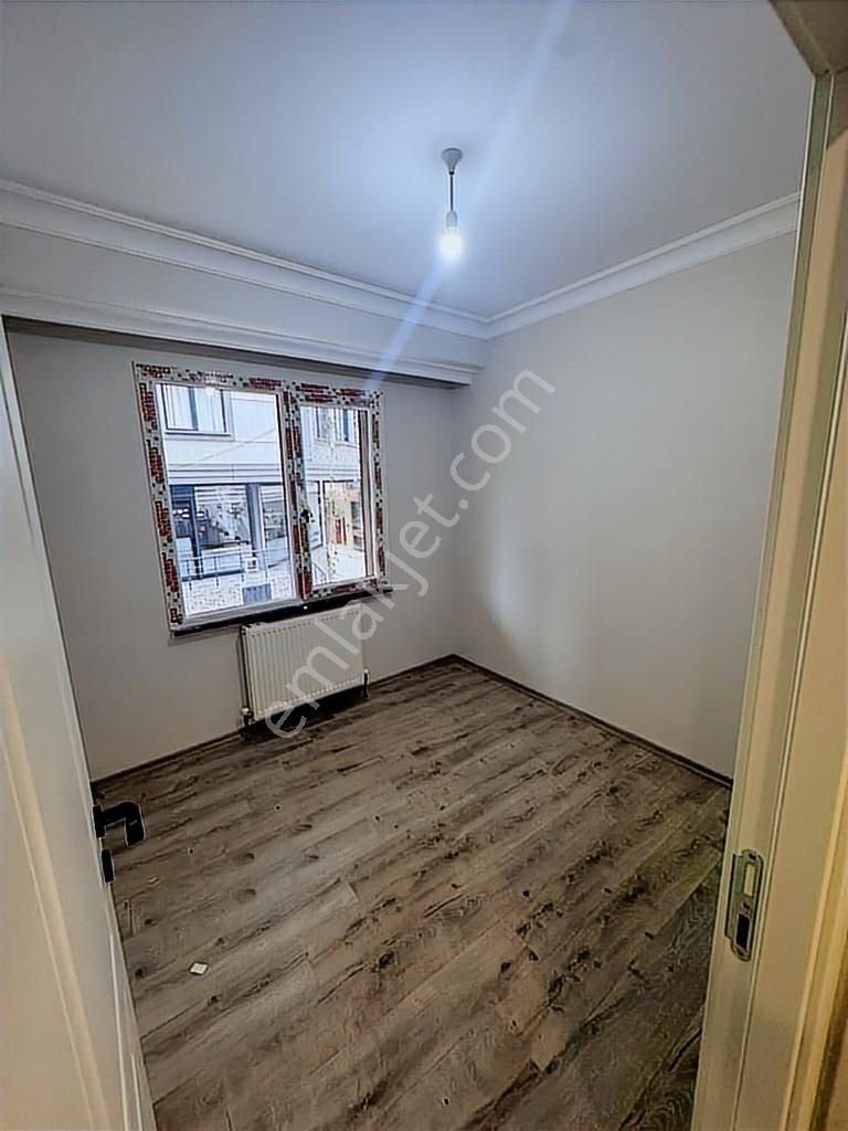 Metrobüse 2 Dakika Mesafede, Açık Mutfaklı 2+1 Satılık Daire - Görsel 3