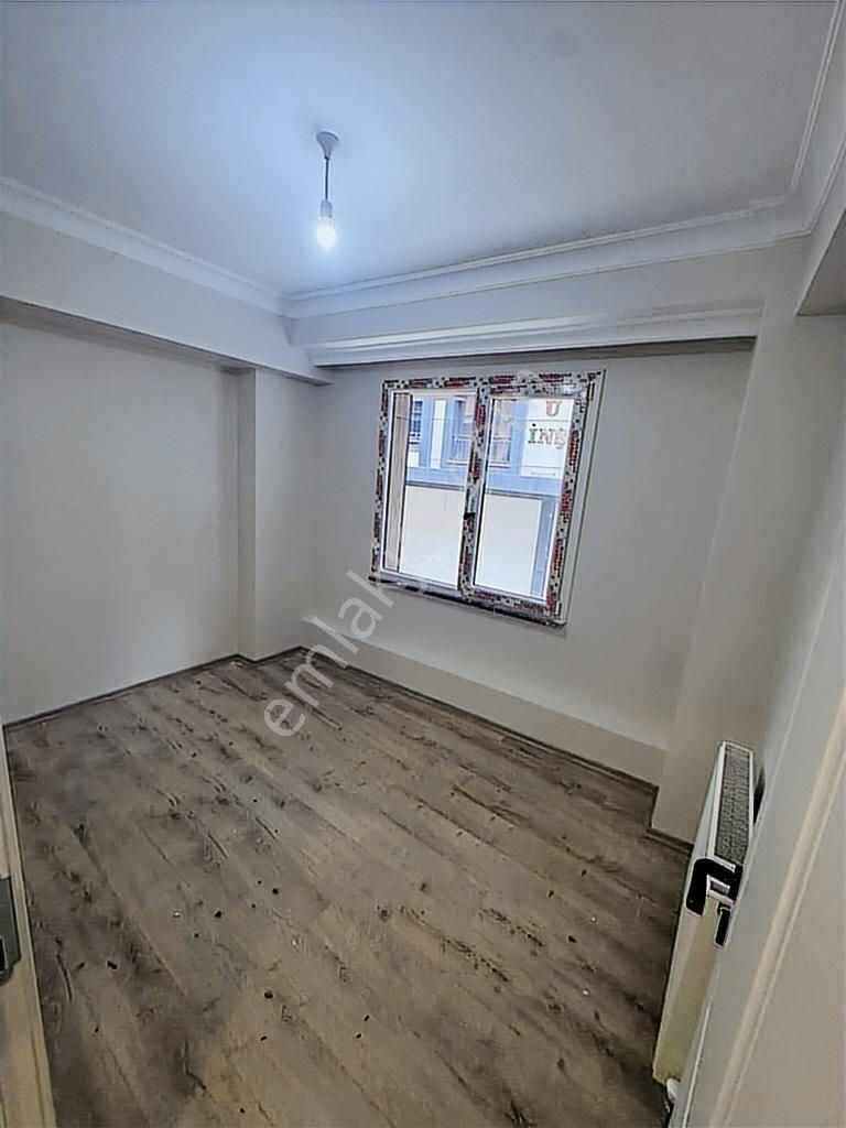 Metrobüse 2 Dakika Mesafede, Açık Mutfaklı 2+1 Satılık Daire - Görsel 2