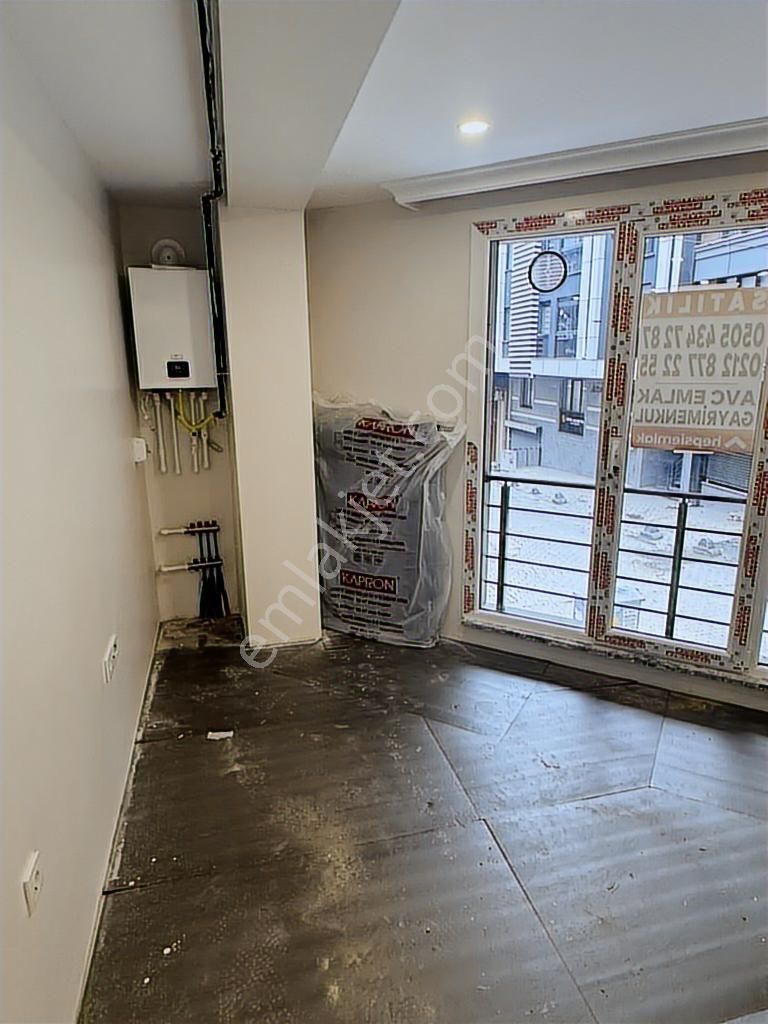 Metrobüse 2 Dakika Mesafede, Açık Mutfaklı 2+1 Satılık Daire - Görsel 8