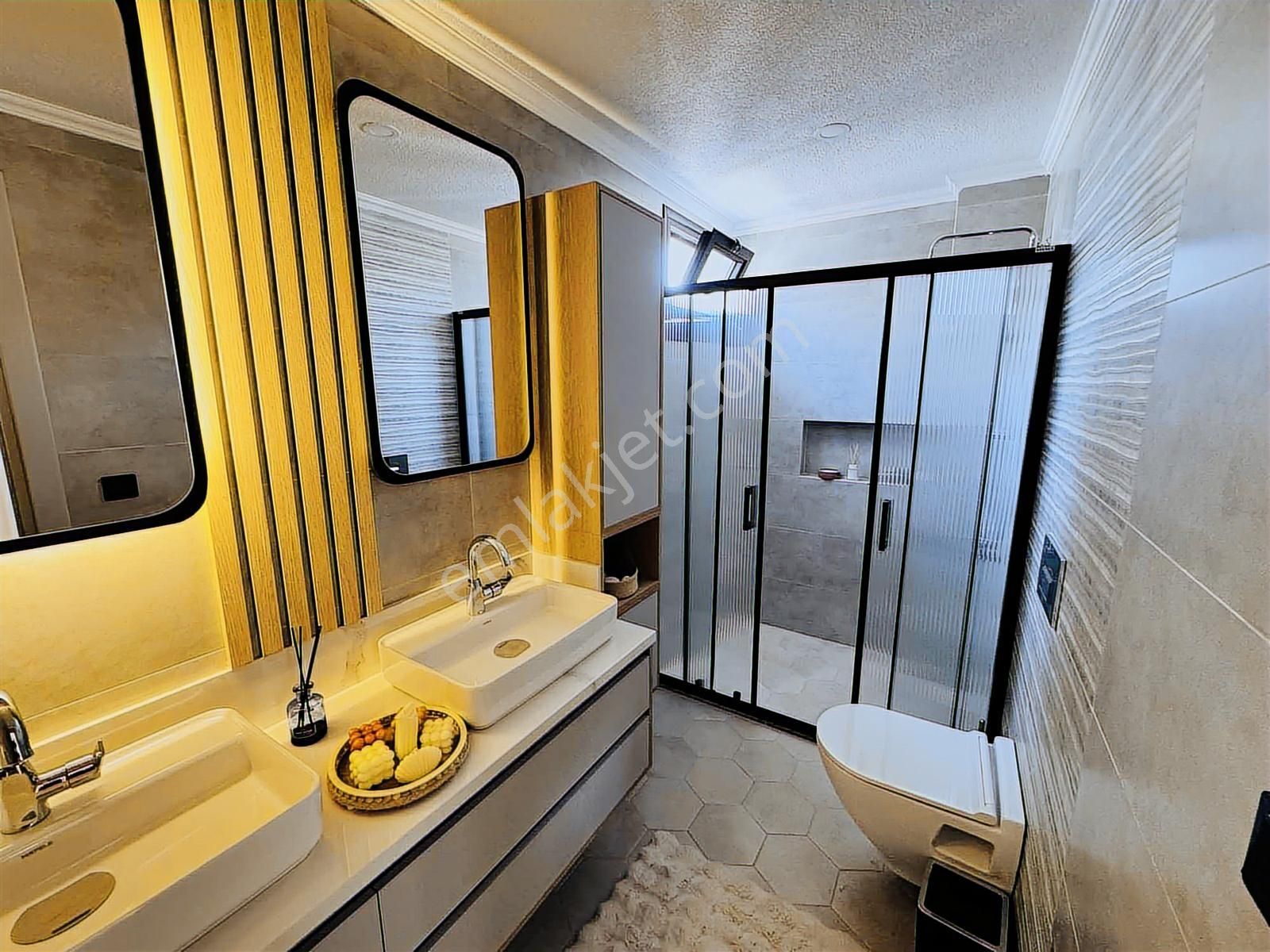 Kuşadası Davutlar'da Şömineli Müstakil Havuzlu 3+1 Sıfır Villa - Görsel 35