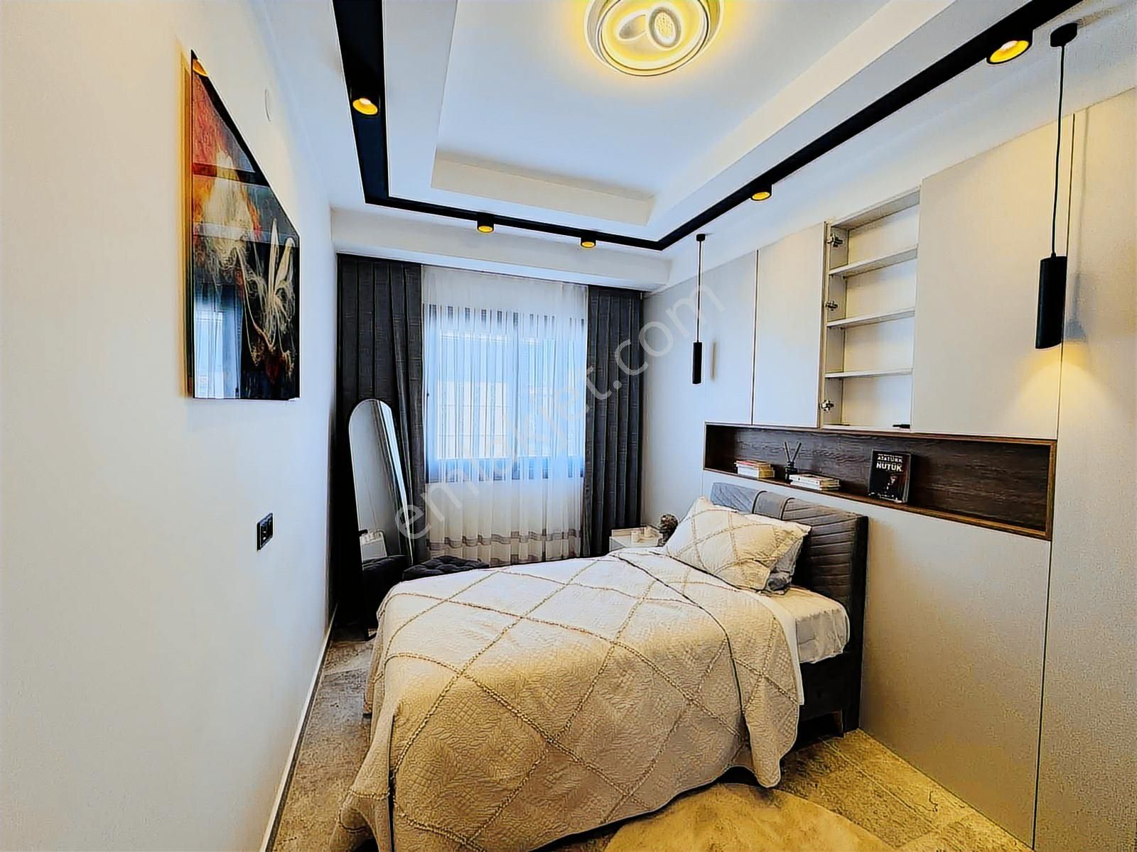 Kuşadası Davutlar'da Şömineli Müstakil Havuzlu 3+1 Sıfır Villa - Görsel 31