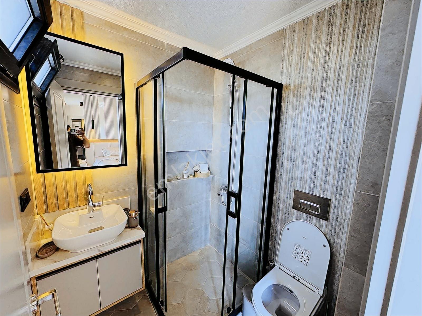 Kuşadası Davutlar'da Şömineli Müstakil Havuzlu 3+1 Sıfır Villa - Görsel 28