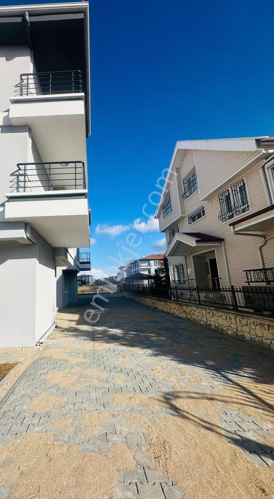 Sahibinden Esenboğada Anayola-ybü Yakını 1+1 Yüksek Girişli Ön Cephe Lüx Daire - Görsel 14