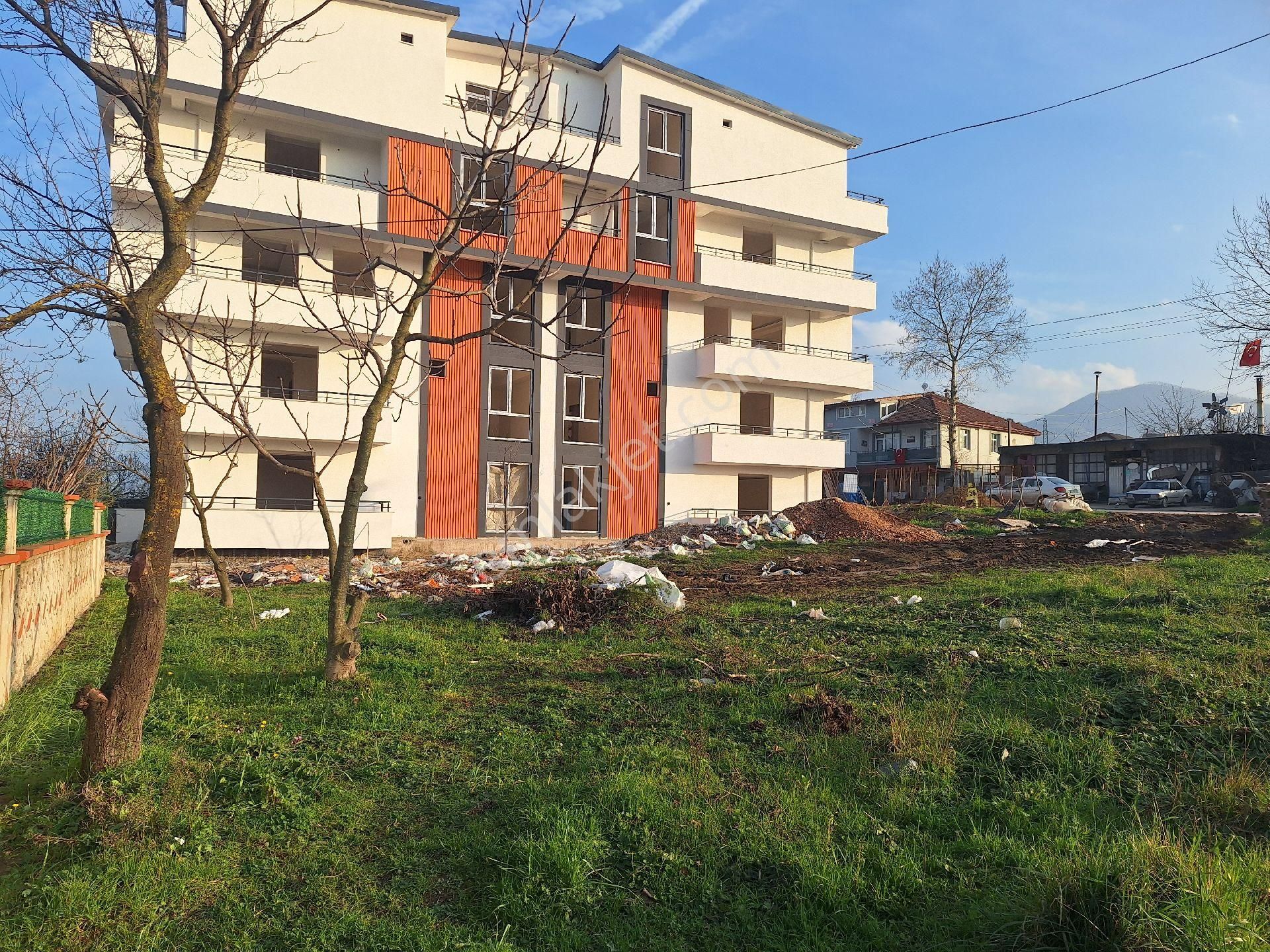 Geniş Balkonlu 2+1 Arakat Daire