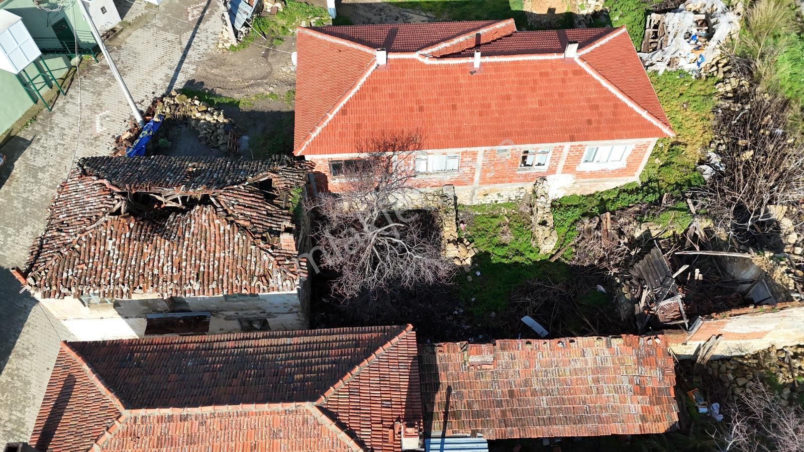 Lapseki Gökköy’de Müstakil İki Katlı Avlulu Kargir Ev - Görsel 8