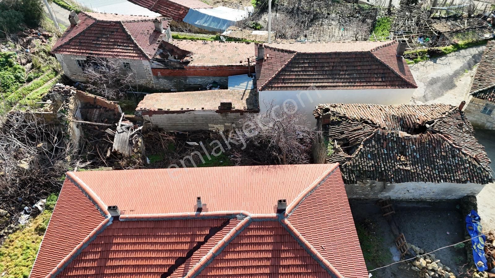 Lapseki Gökköy’de Müstakil İki Katlı Avlulu Kargir Ev - Görsel 7