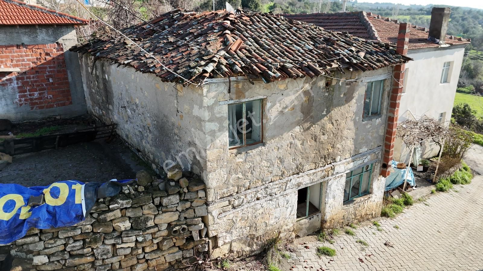 Lapseki Gökköy’de Müstakil İki Katlı Avlulu Kargir Ev - Görsel 2