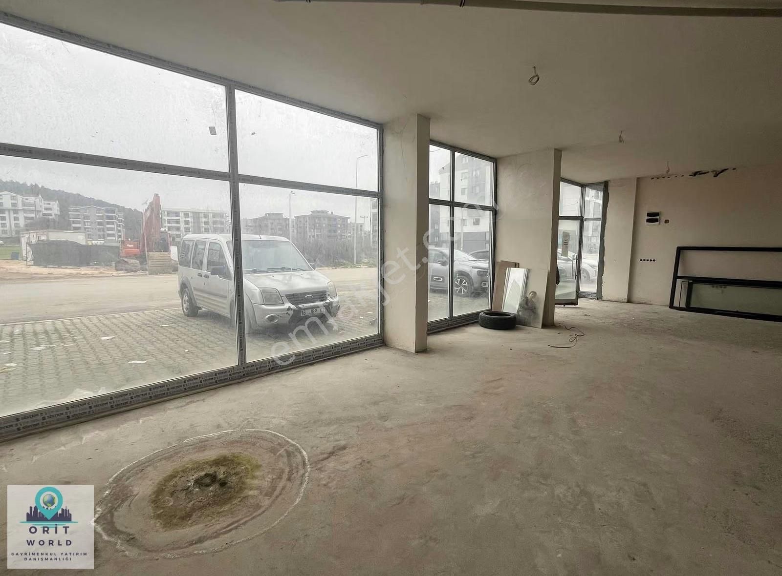 İşlek Caddede Kiralık 5 Bölümden Oluşan Toplam 425m² Dükkan - Görsel 25