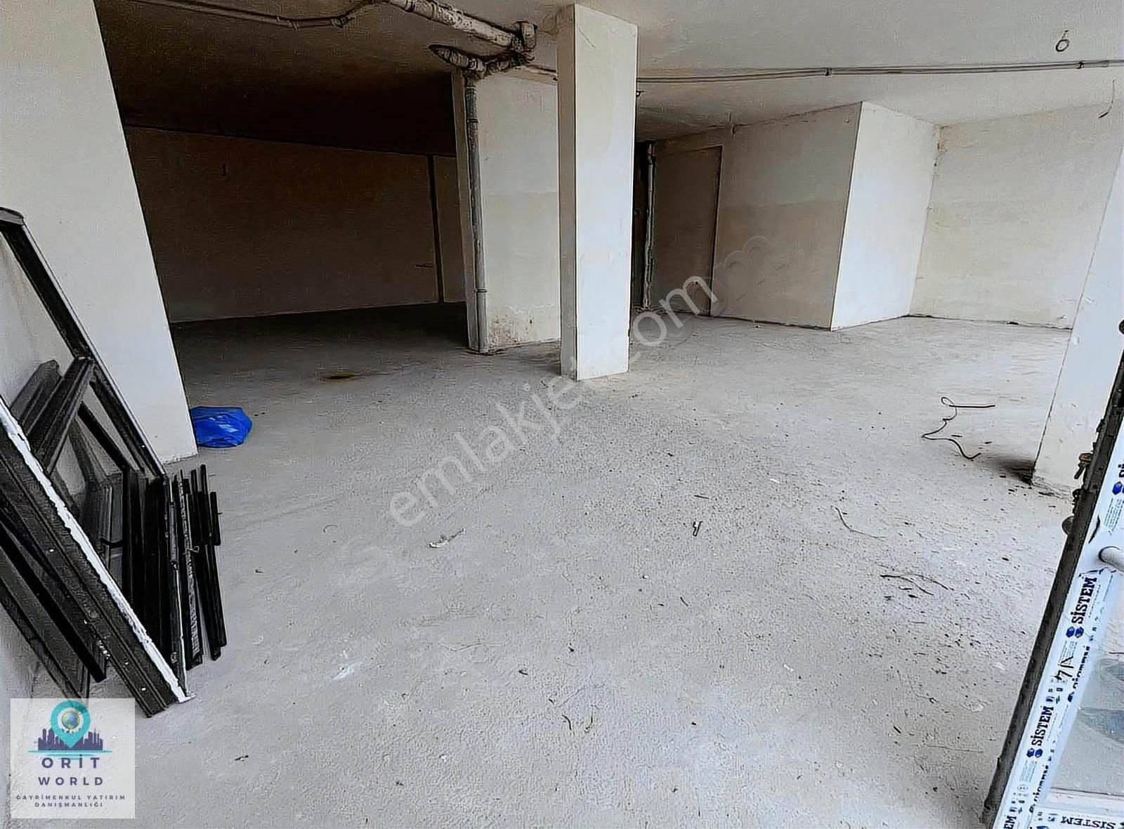 İşlek Caddede Kiralık 5 Bölümden Oluşan Toplam 425m² Dükkan - Görsel 24