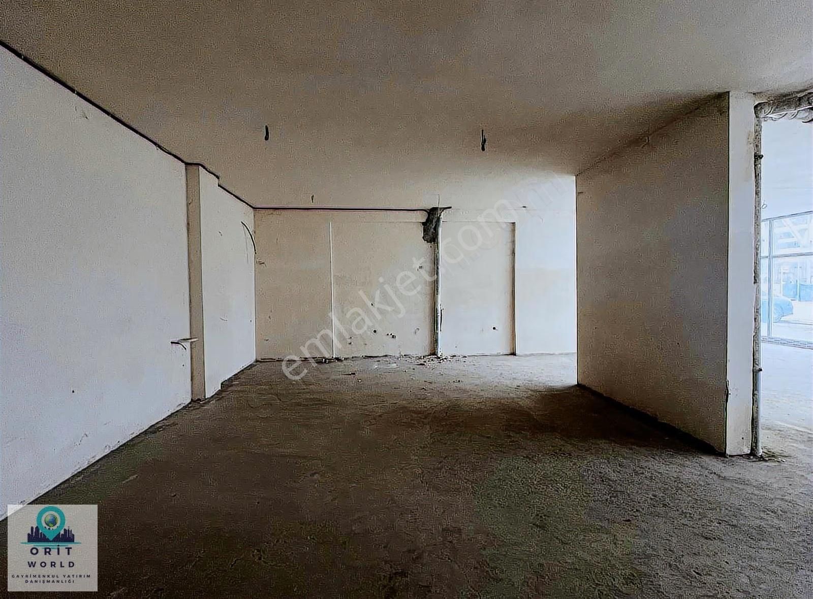 İşlek Caddede Kiralık 5 Bölümden Oluşan Toplam 425m² Dükkan - Görsel 17