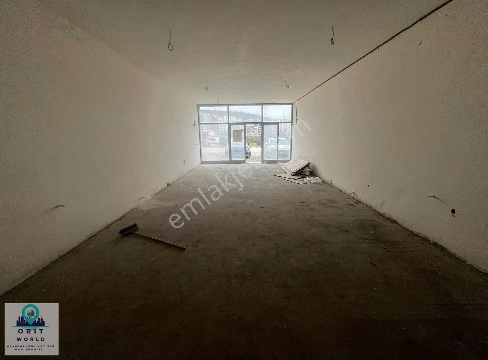 İşlek Caddede Kiralık 5 Bölümden Oluşan Toplam 425m² Dükkan - Görsel 15