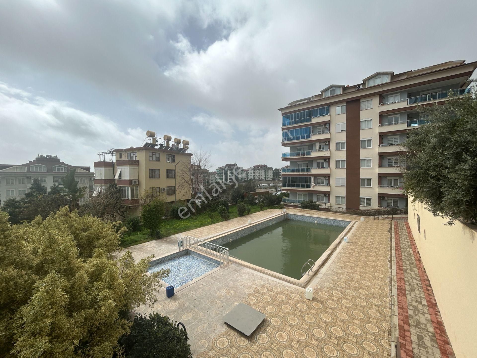 Alanya Çıplaklı'da Aktiviteli Site Çerisinde Kiralık 2+1 Daire