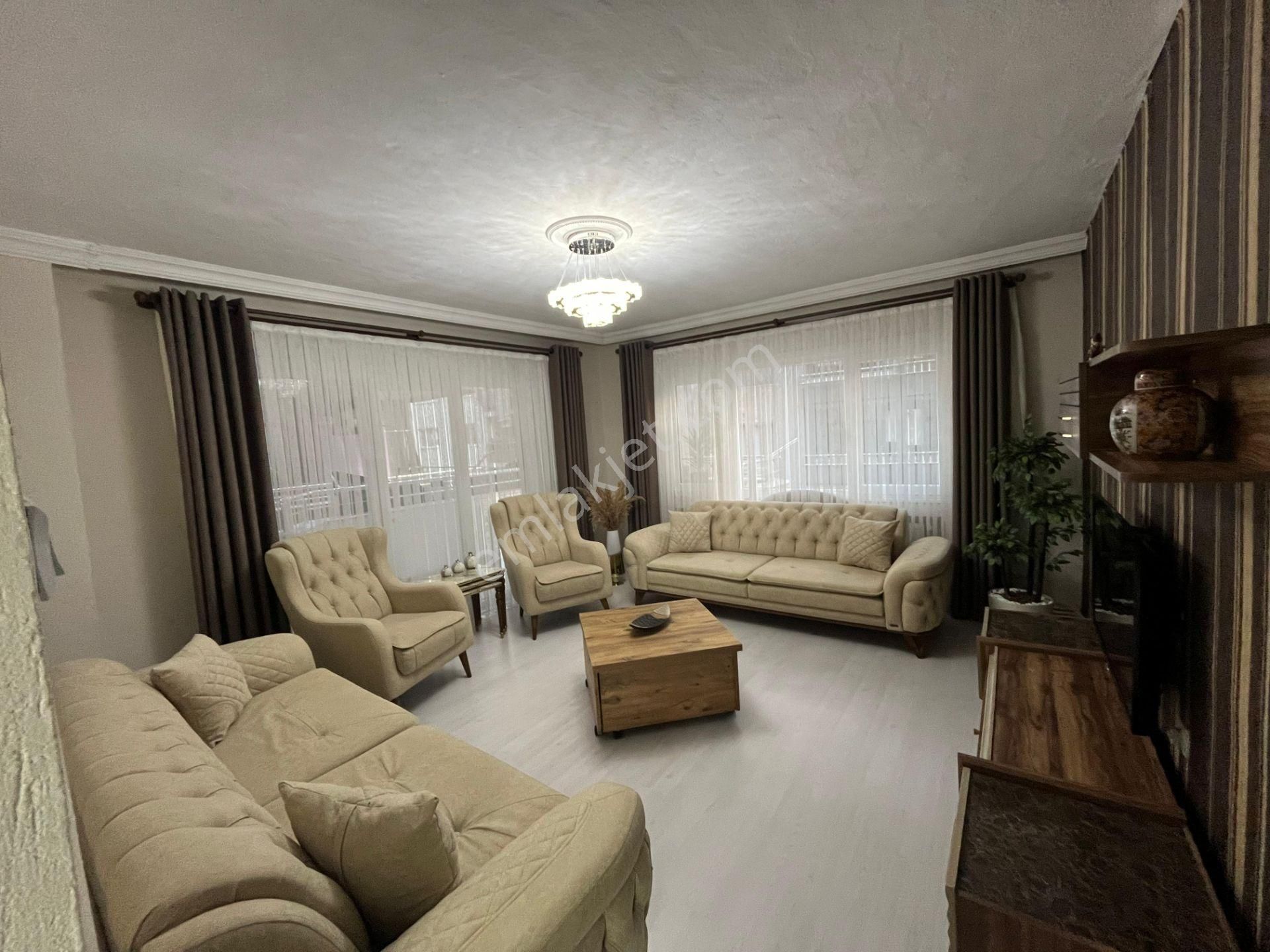 Yalova Merkez Süleymanbey'de Pazar Yanı Kiralık Geniş 3+1 Daire - Görsel 2