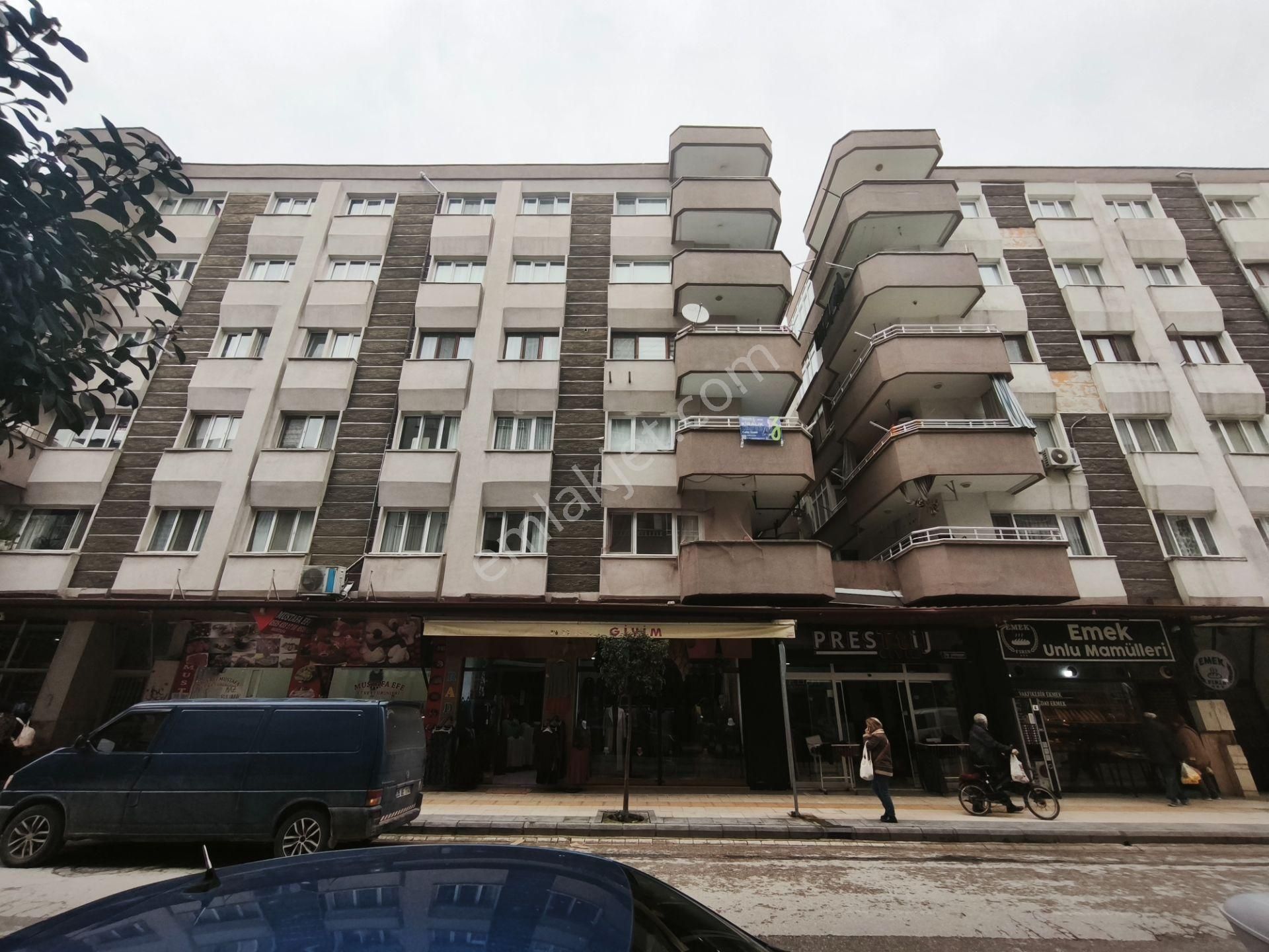 Yalova Merkez Süleymanbey'de Pazar Yanı Kiralık Geniş 3+1 Daire - Görsel 13