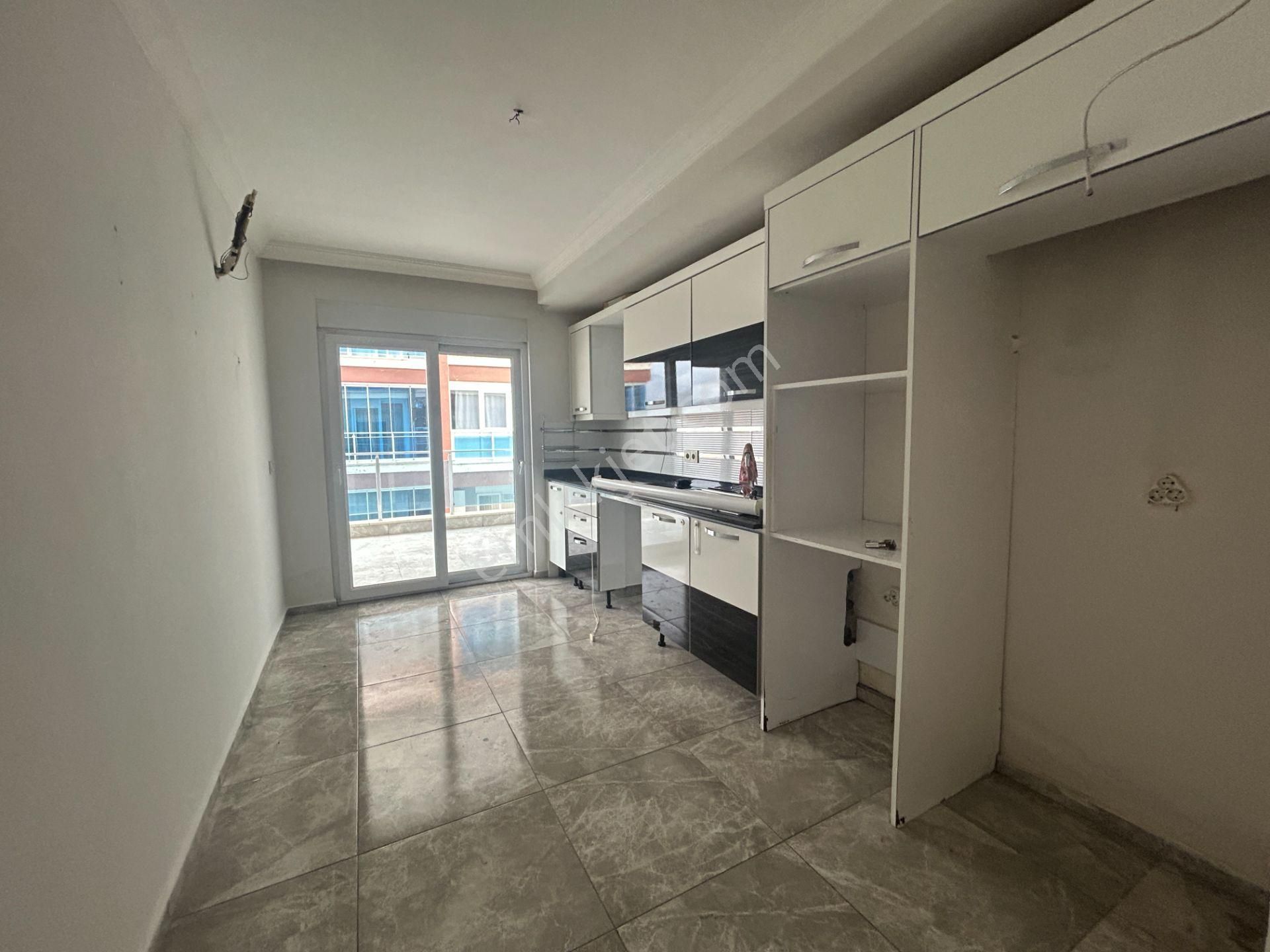 Alanya Çıplaklı'da Kiralık Site İçerisinde 3+1 Boş Daire - Görsel 2