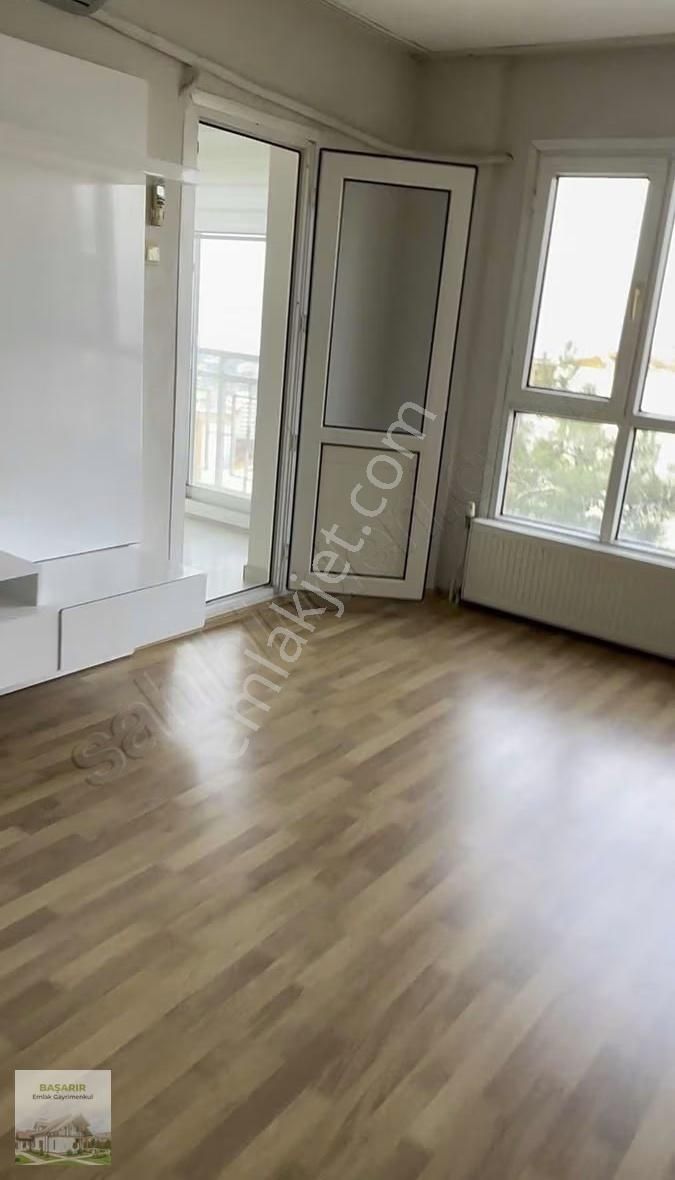 Narlıdere Arı Sitesinde Deniz Manzaralı 3+1asansörlü Otoparklı..