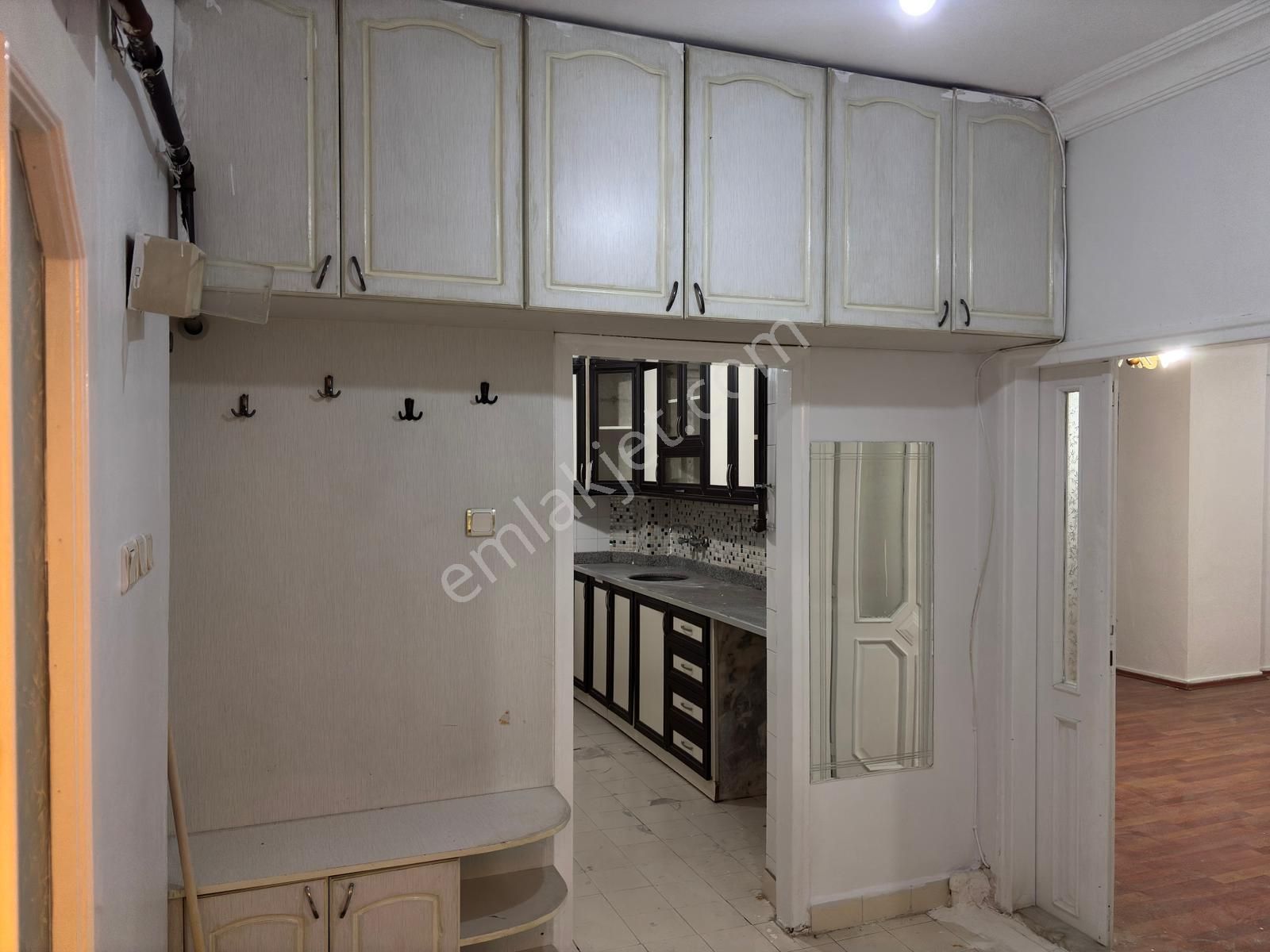 Atakent Sitesi’nde Ferah Ve Kullanışlı 2+1 Daire - Görsel 24