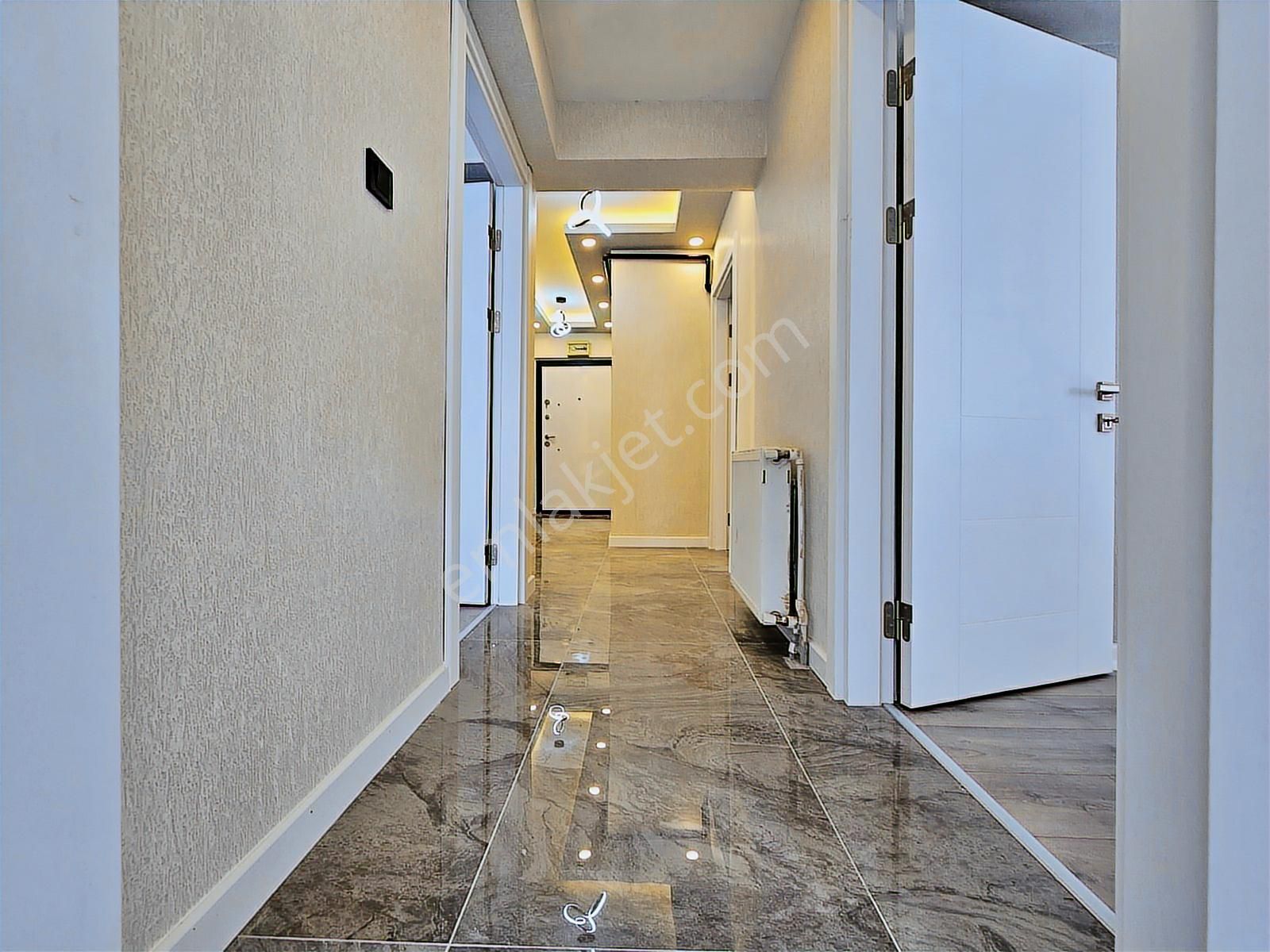 Elvan'da Kürşat Cad. Yanı Katta 3+1 Ultra Lüks Yapılı Daire - Görsel 24