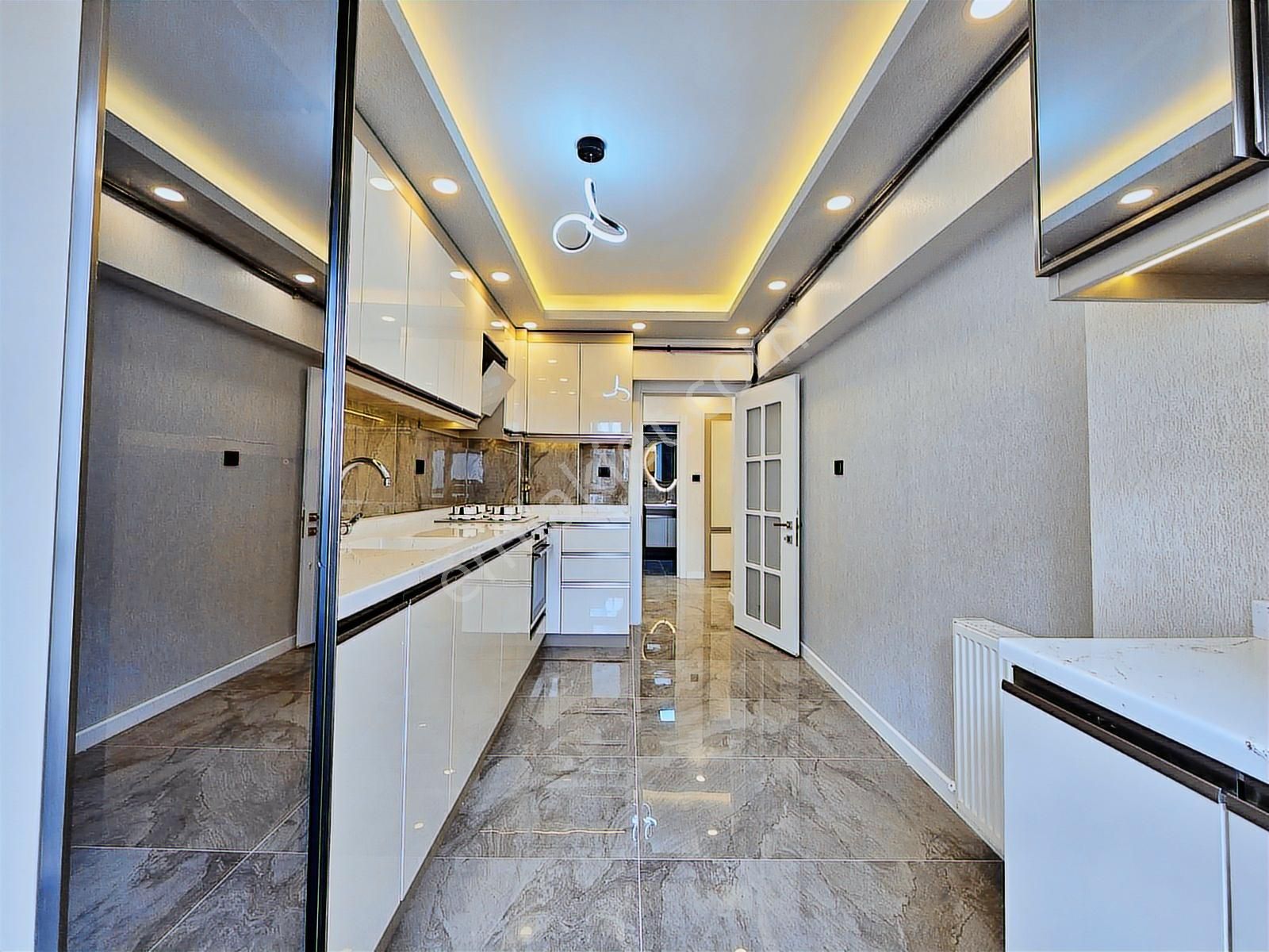 Elvan'da Kürşat Cad. Yanı Katta 3+1 Ultra Lüks Yapılı Daire - Görsel 12