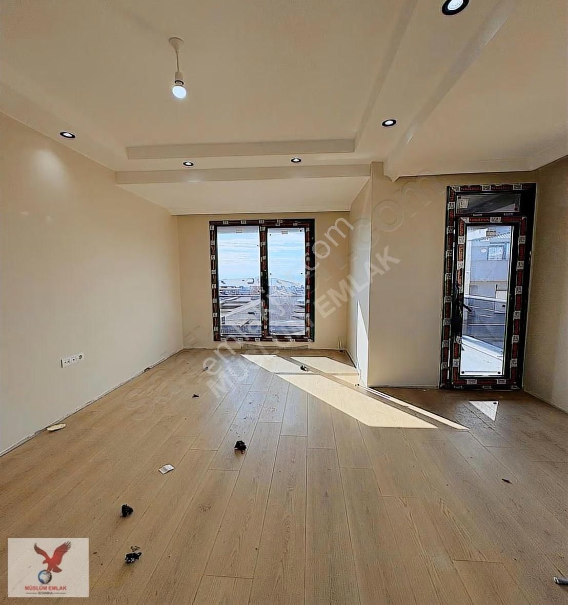 Avcılar Site İçerisinde Merkezde 5+2 Sıfır Deniz Manzaralı Daire - Görsel 4