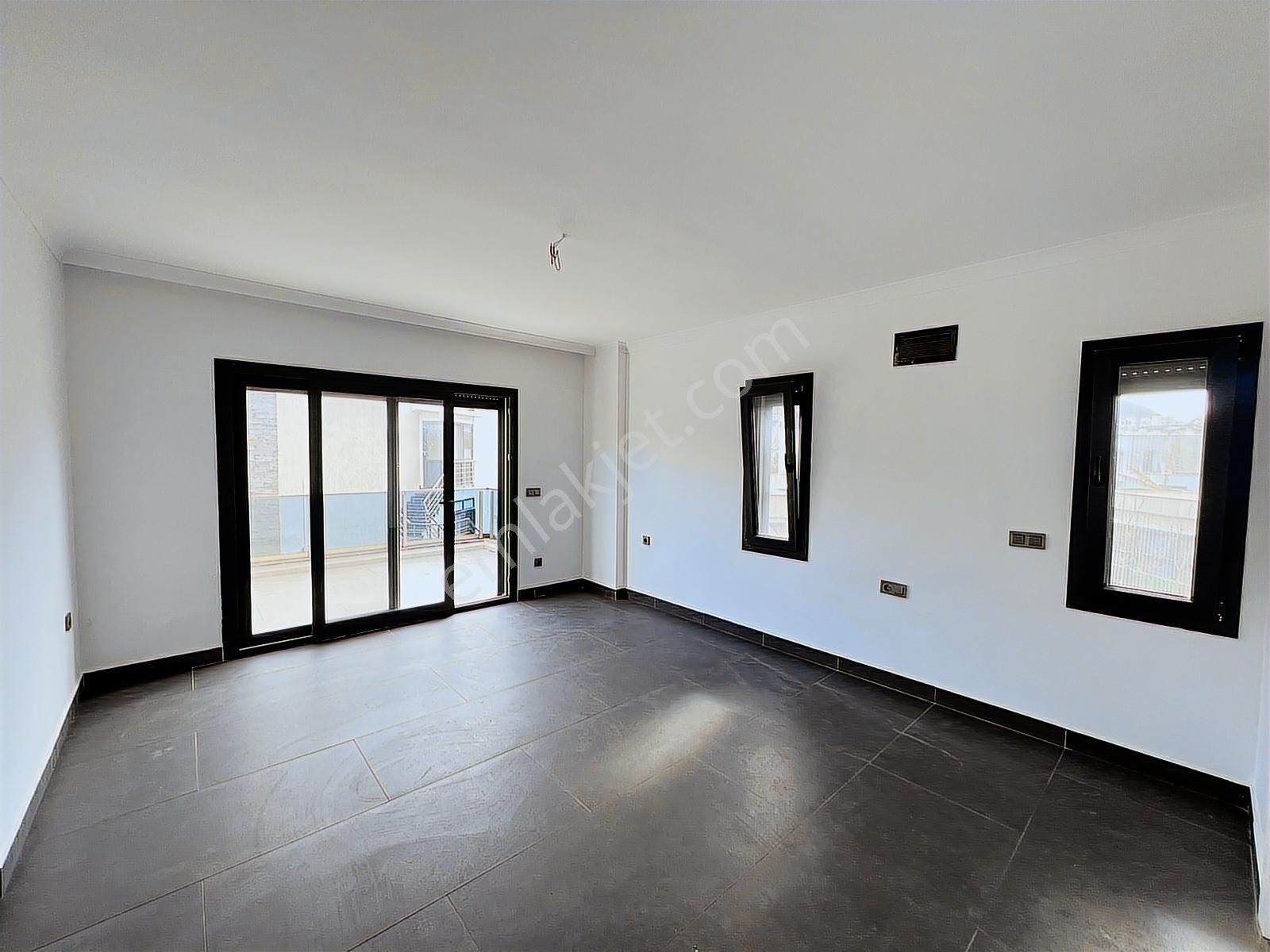 Turgutreis Merkez'de Satılık Tam Müstakil 4+1 Villa - Görsel 23