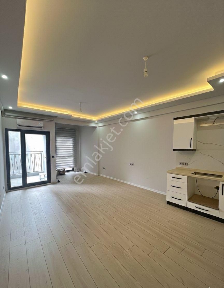 Kuşadası Güzelçamlı Da 2+1 Balkonlu Ara Kat Daire