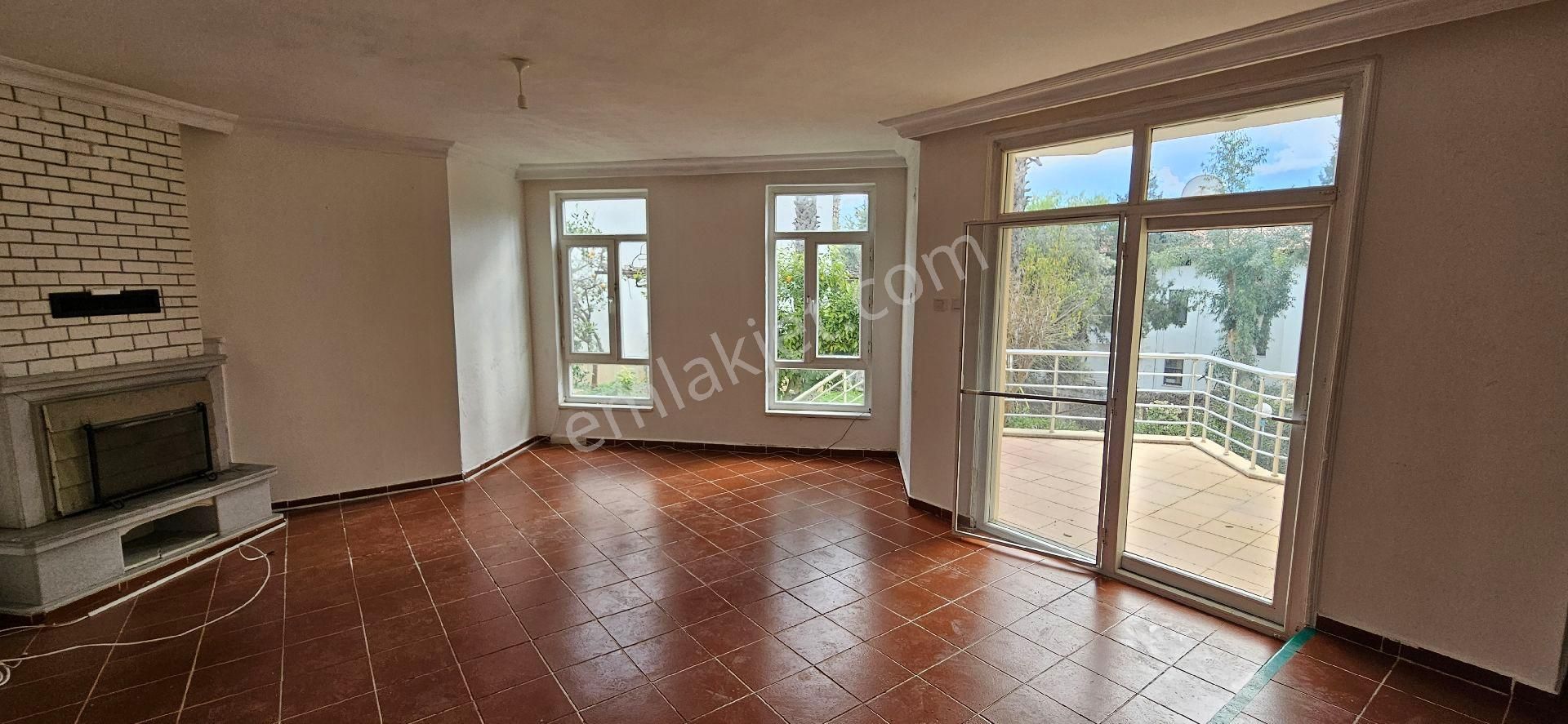 Alanya Türkler Mah. Deniz Manzaralı Satılık Site İçinde Havuzlu 3+1 Villa - Görsel 14