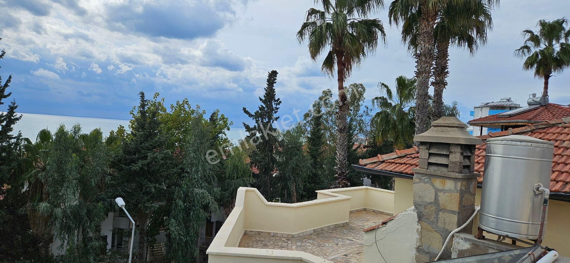 Alanya Türkler Mah. Deniz Manzaralı Satılık Site İçinde Havuzlu 3+1 Villa - Görsel 2