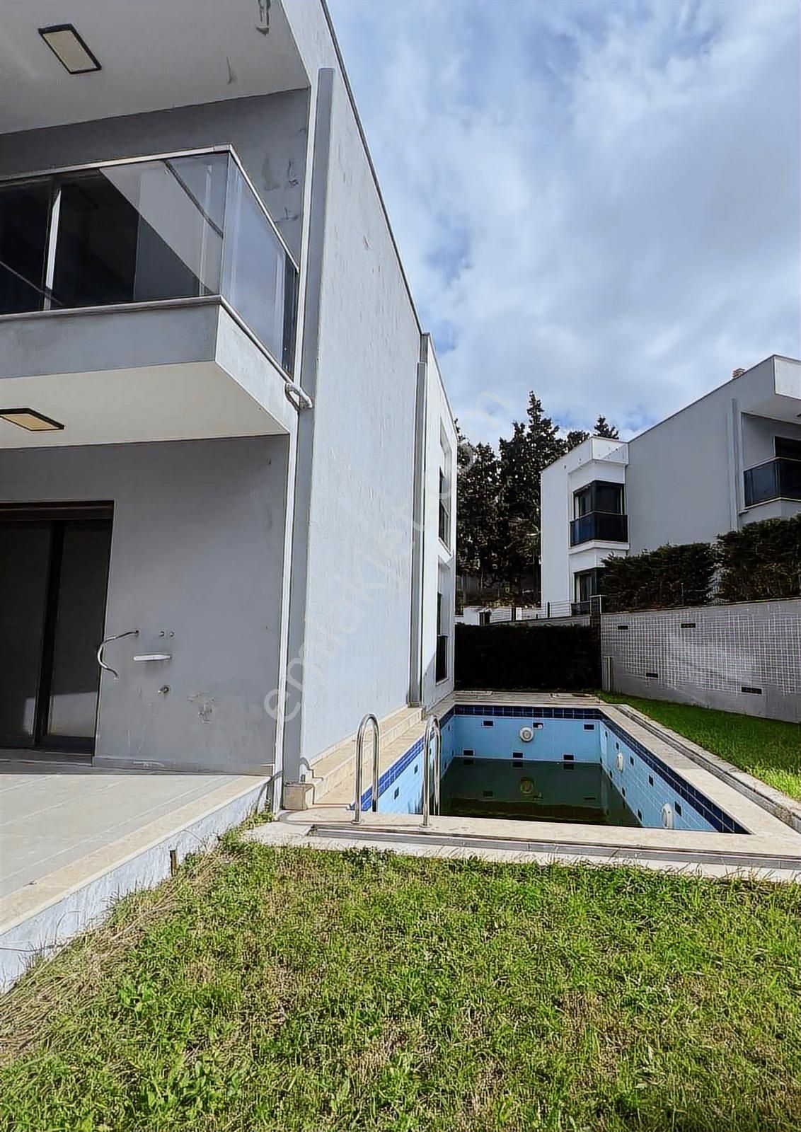 Kuşadası Soğucak'ta Satılık Özel Havuzlu 4+1 Villa - Görsel 6