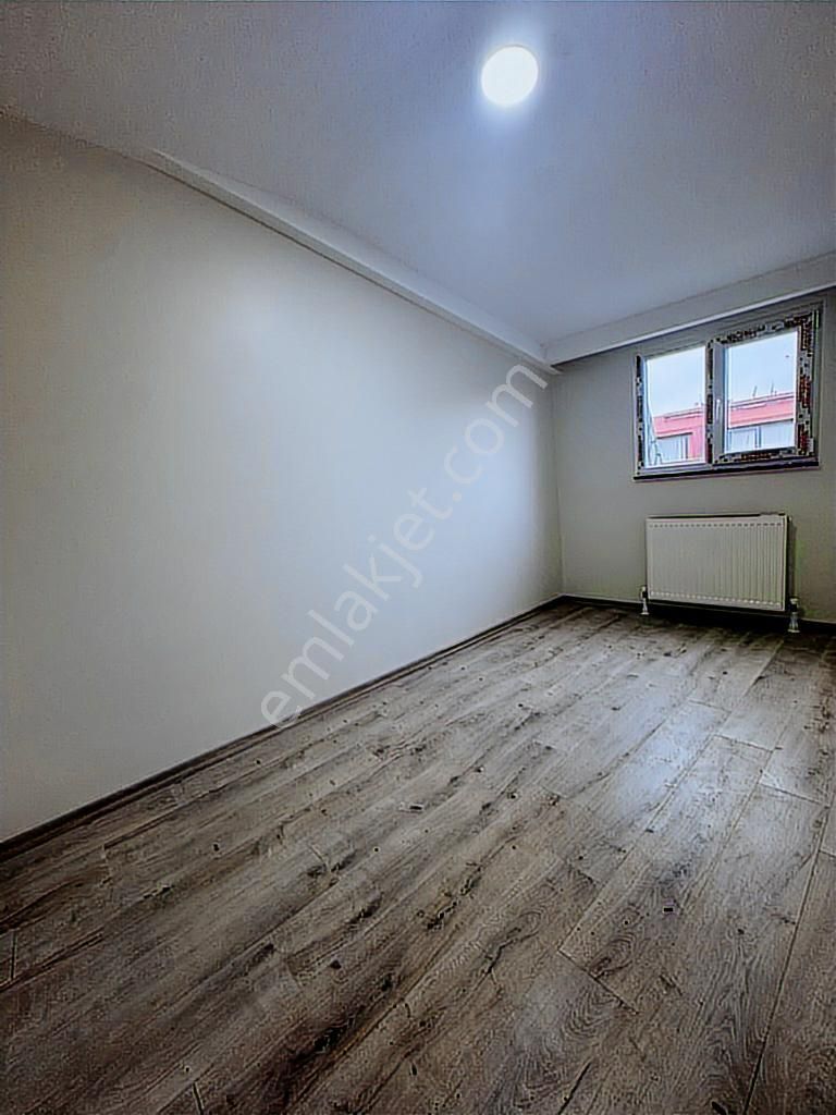 Küçükçekmece Yeşilovada Metrobüse 2 Dk. Yeni Binada 2+1 Çatı - Görsel 14