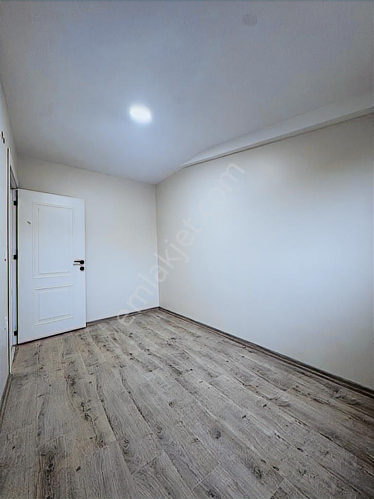 Küçükçekmece Yeşilovada Metrobüse 2 Dk. Yeni Binada 2+1 Çatı - Görsel 16