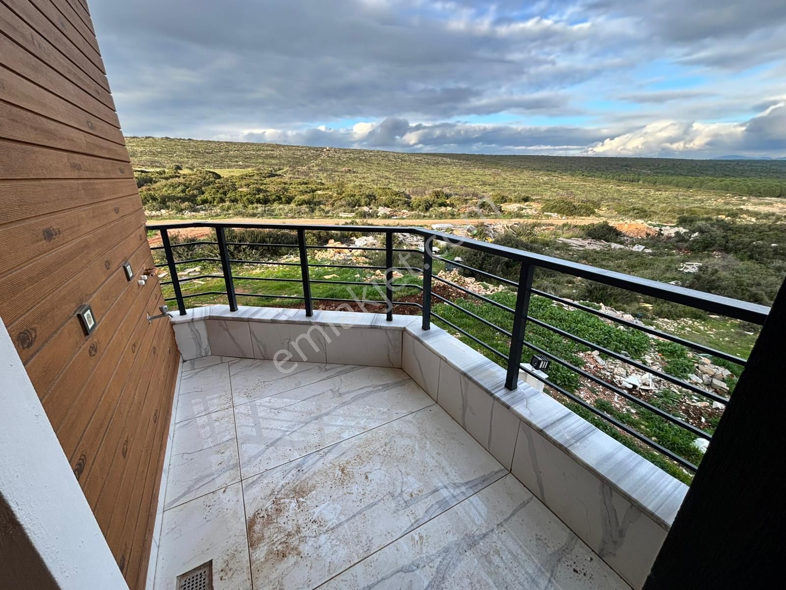 Didim Cumhuriyet Mahallesi’nde – Önü Hazine Arazisi, Yanı Park – 2+1 - Görsel 7