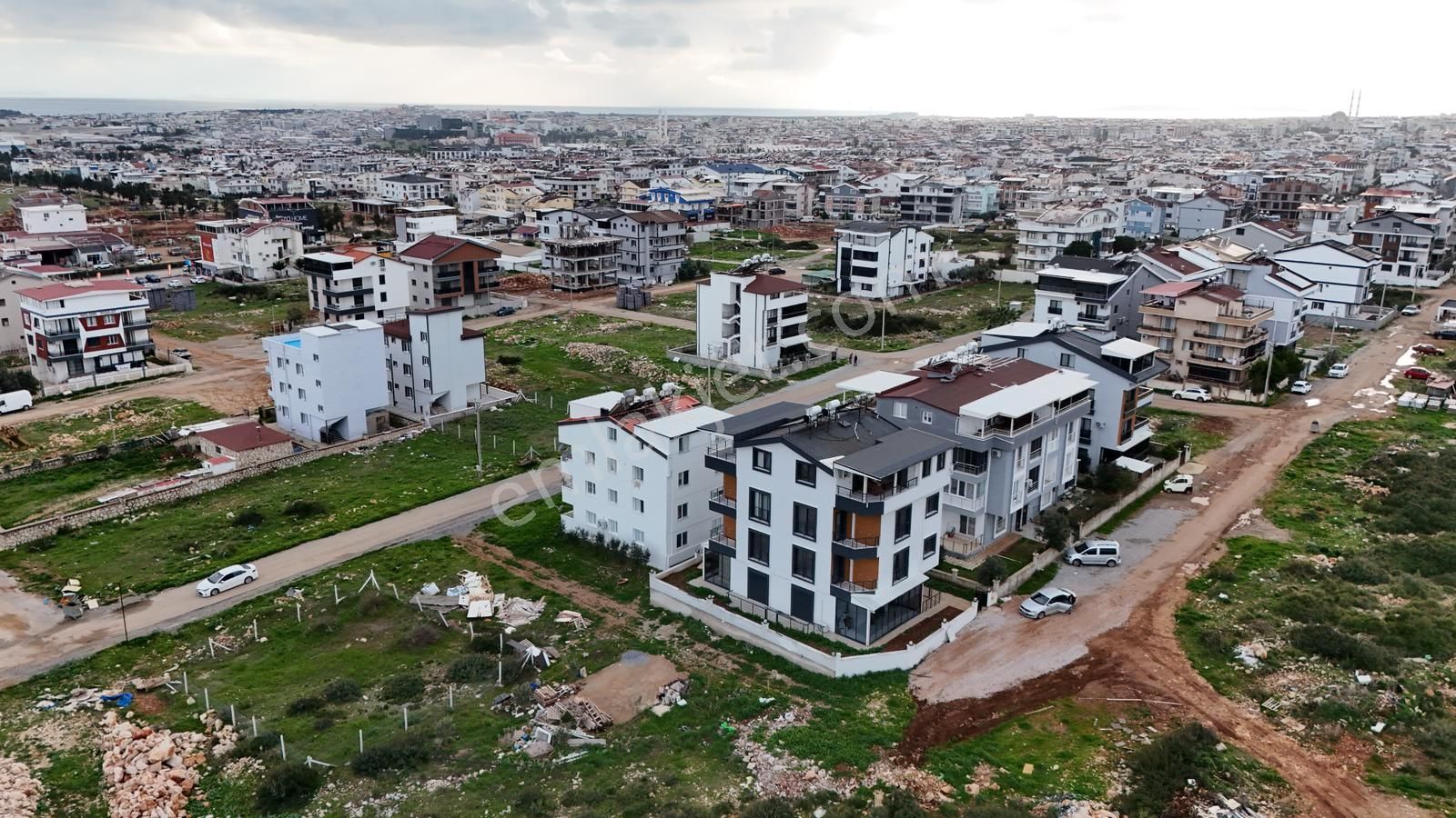 Didim Cumhuriyet Mahallesi’nde – Önü Hazine Arazisi, Yanı Park – 2+1 - Görsel 4
