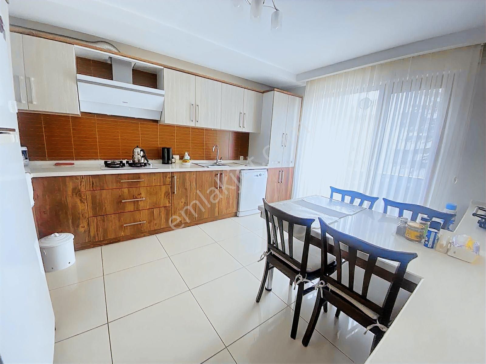 Kırkkonaklar Çagdaş Yakını Katta Tek 4+1 200 M2 Fırsat Daire - Görsel 24