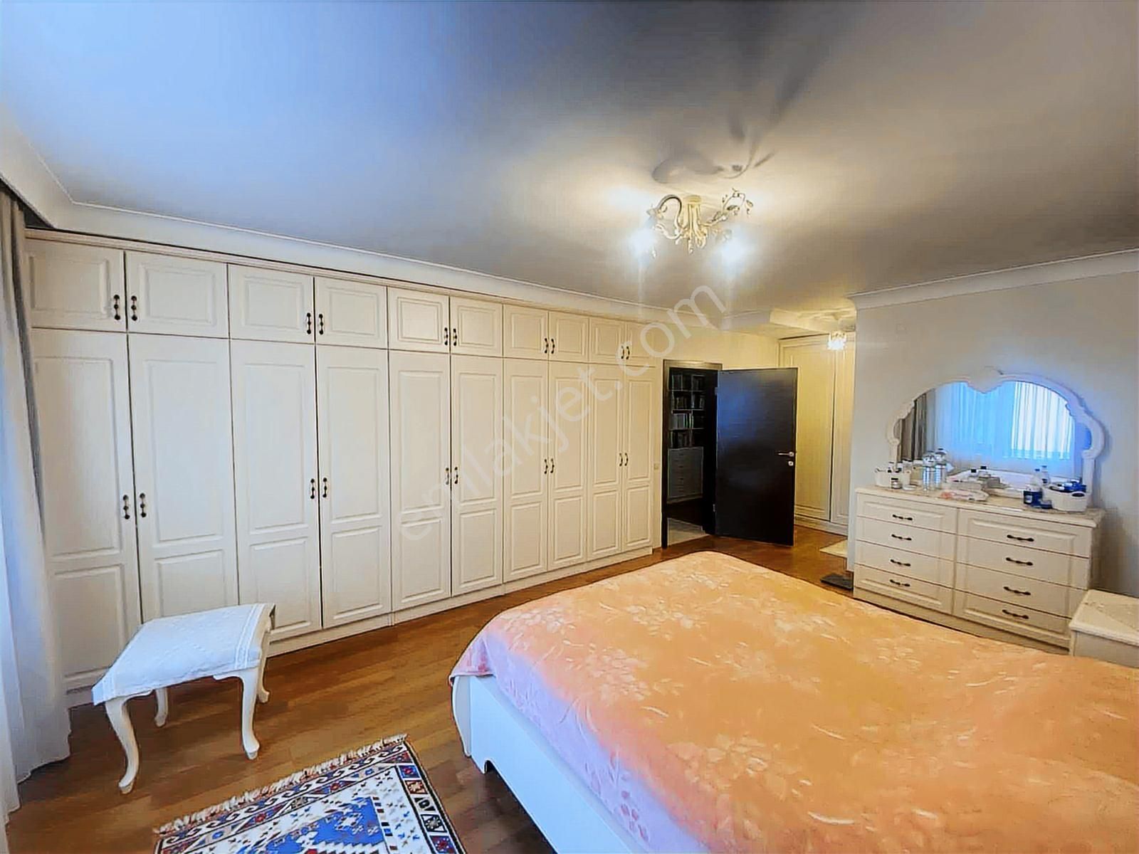 Kırkkonaklar Çagdaş Yakını Katta Tek 4+1 200 M2 Fırsat Daire - Görsel 29